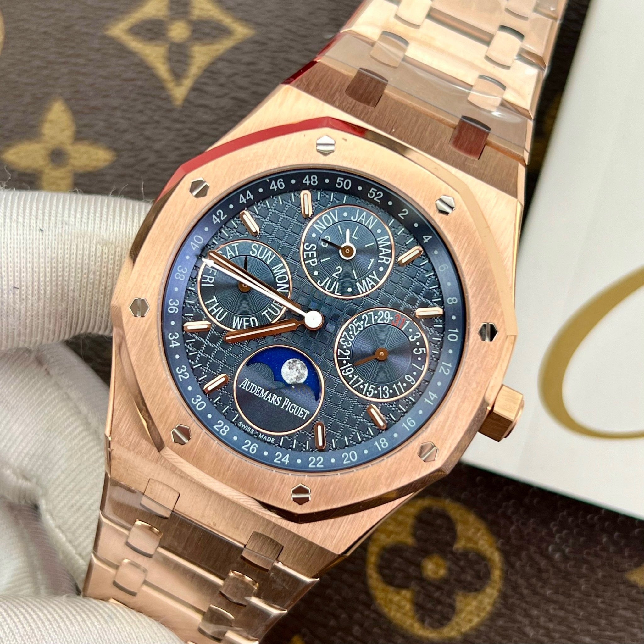 Audemars Piguet Royal Oak 26574OR Cadran Bleu Foncé 41 mm