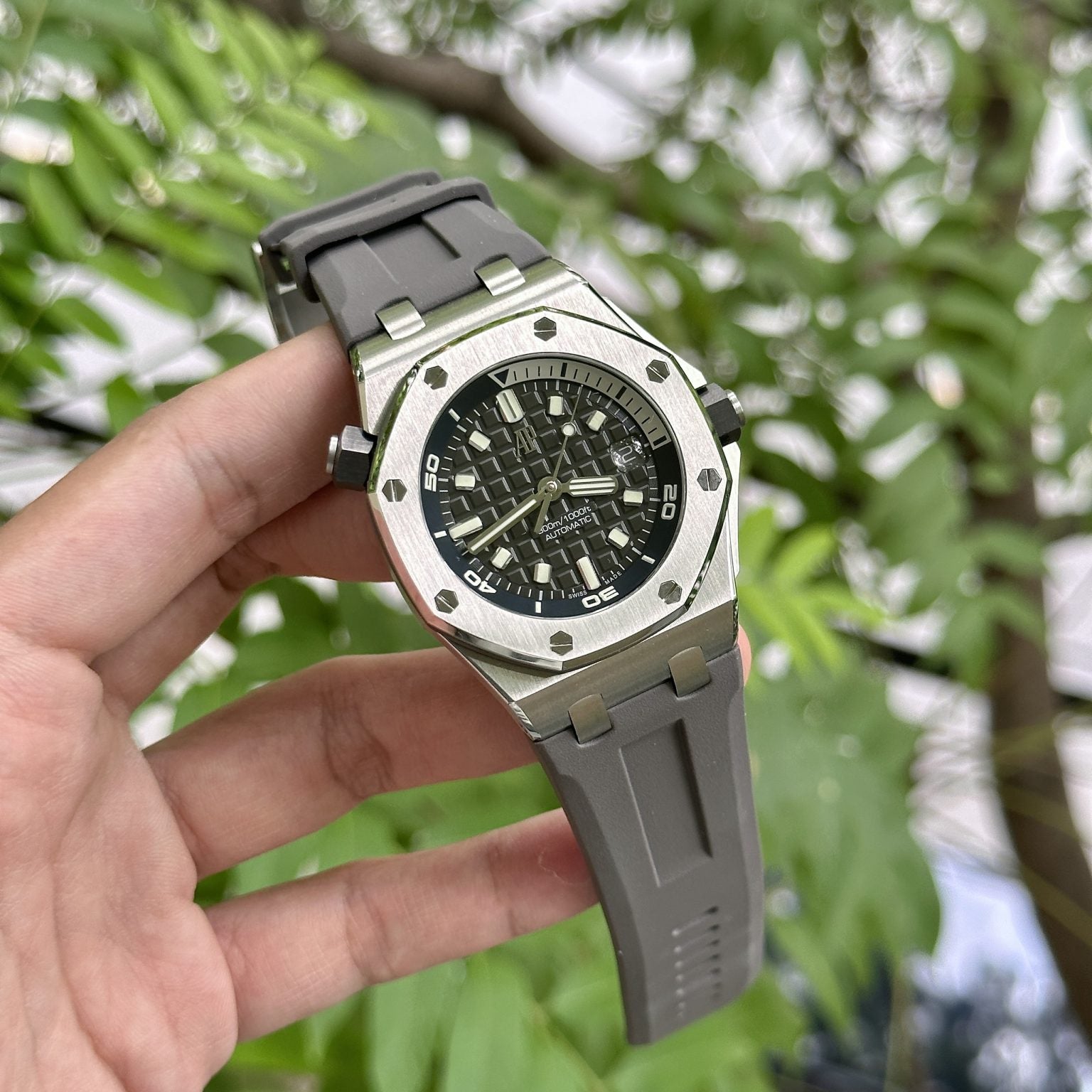 Audemars Piguet Royal Oak Offshore 15720ST Gris 42 mm