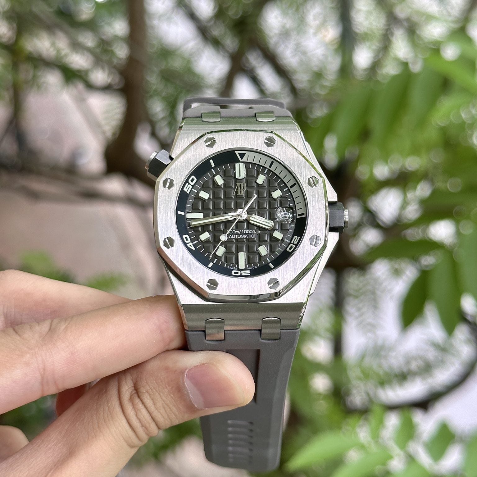 Audemars Piguet Royal Oak Offshore 15720ST Gris 42 mm