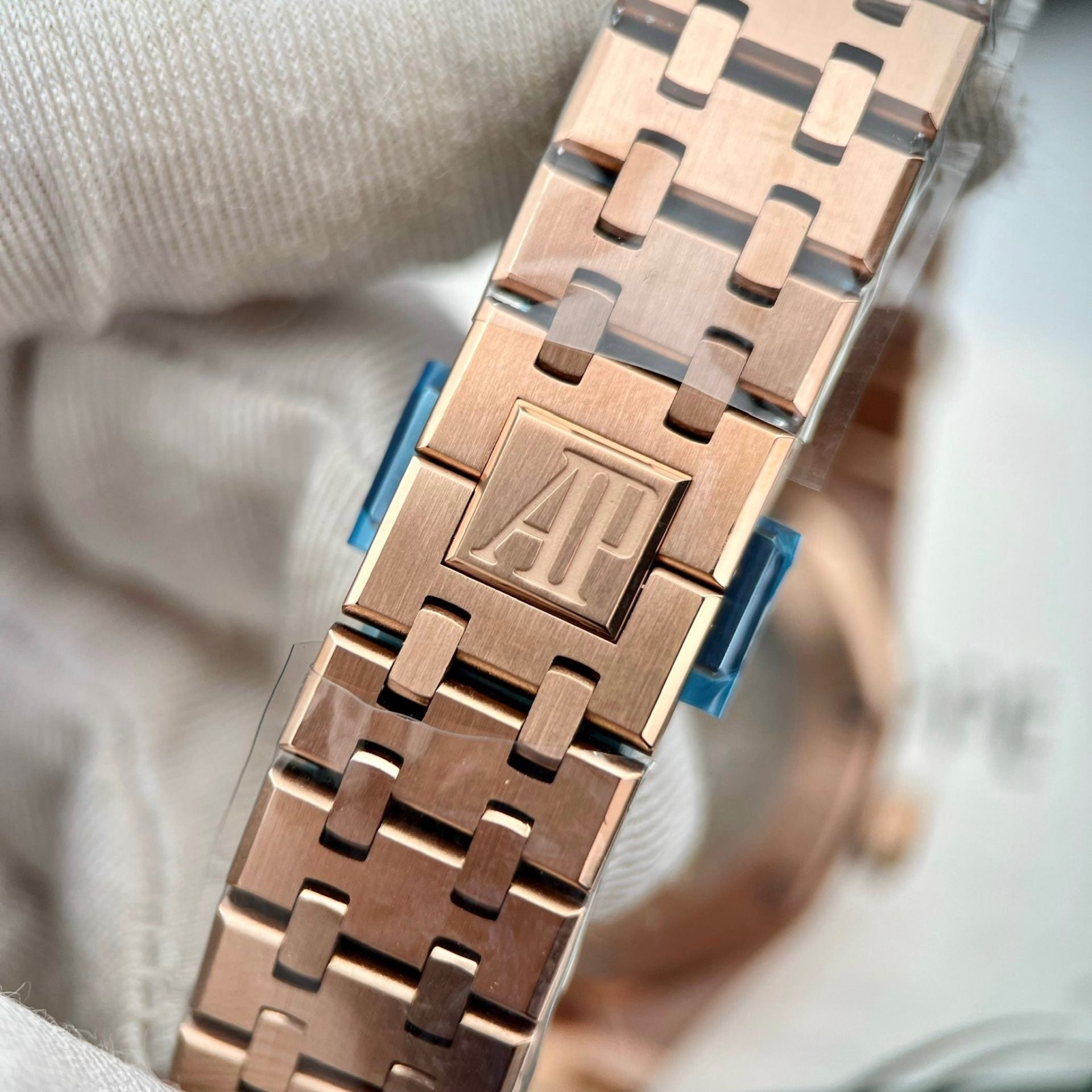 Audemars Piguet Royal Oak 15450 Or blanc IP Factory 37 mm