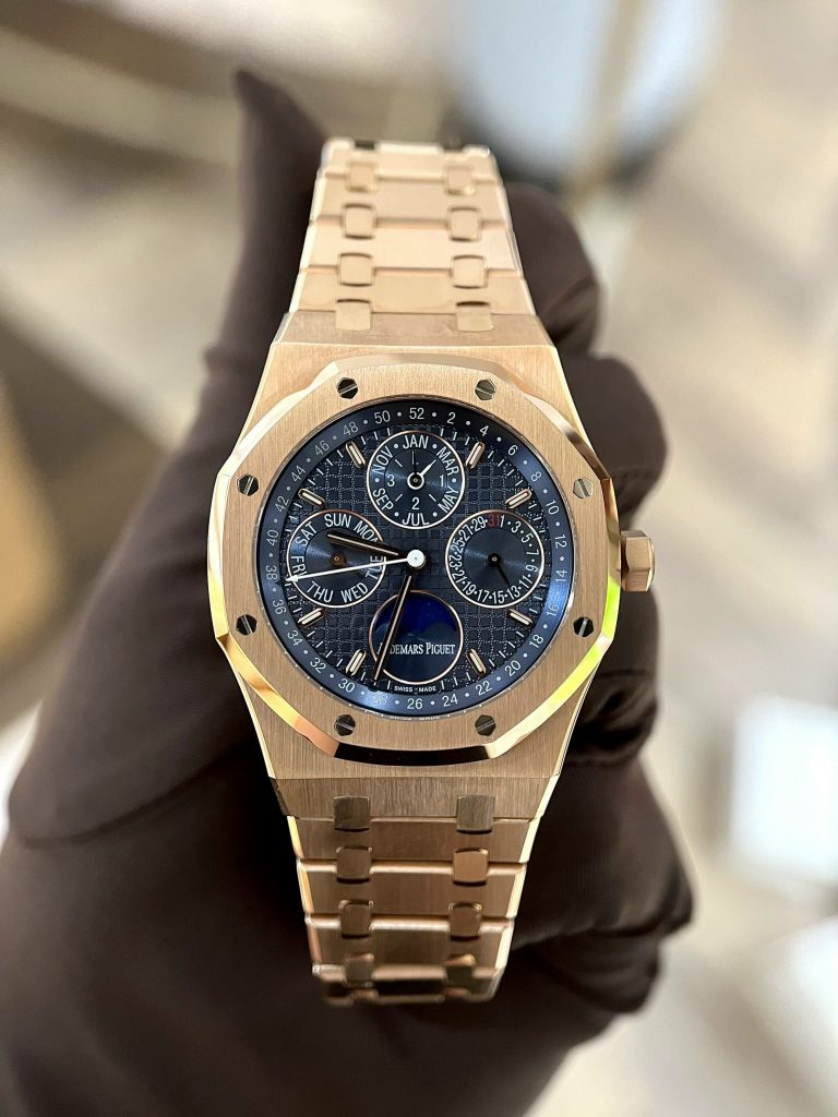 Audemars Piguet Royal Oak 26574OR Or rose Cadran bleu 41 mm