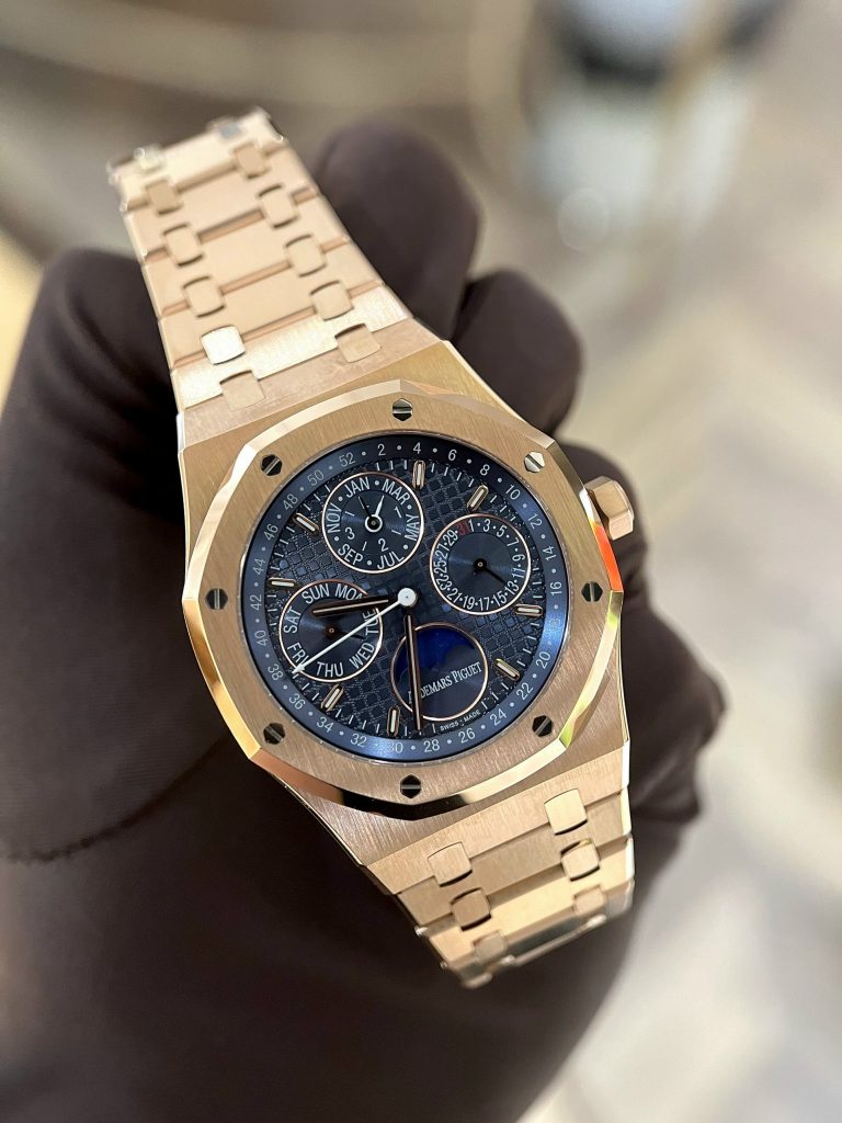 Audemars Piguet Royal Oak 26574OR Or rose Cadran bleu 41 mm