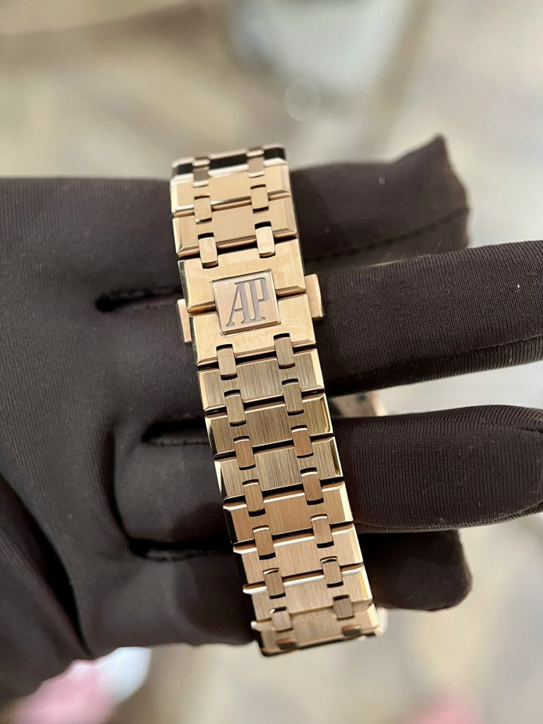 Audemars Piguet Royal Oak 26574OR Or rose Cadran bleu 41 mm