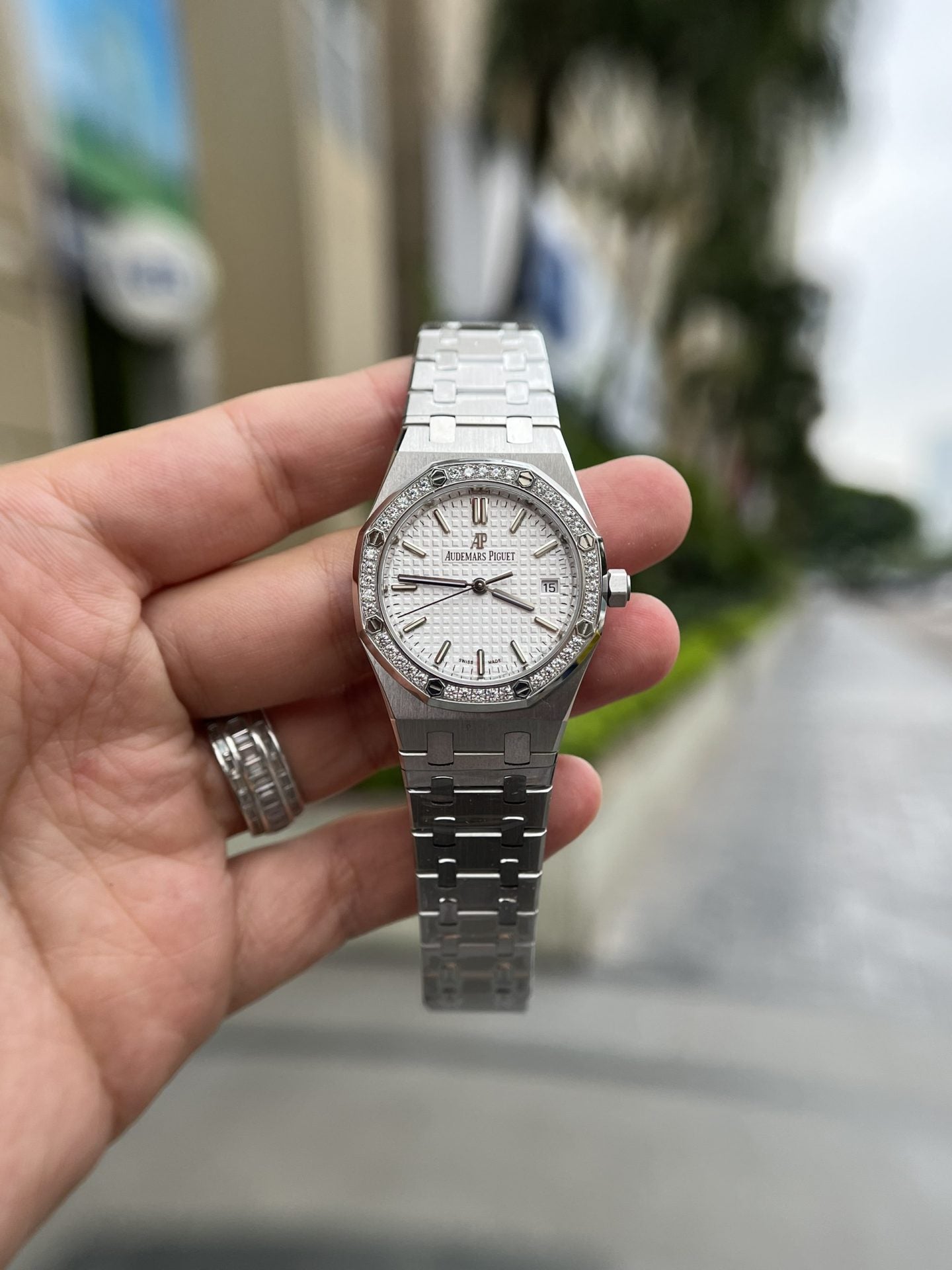Audemars Piguet Royal Oak Cadran Blanc Fil Métallique 34 mm