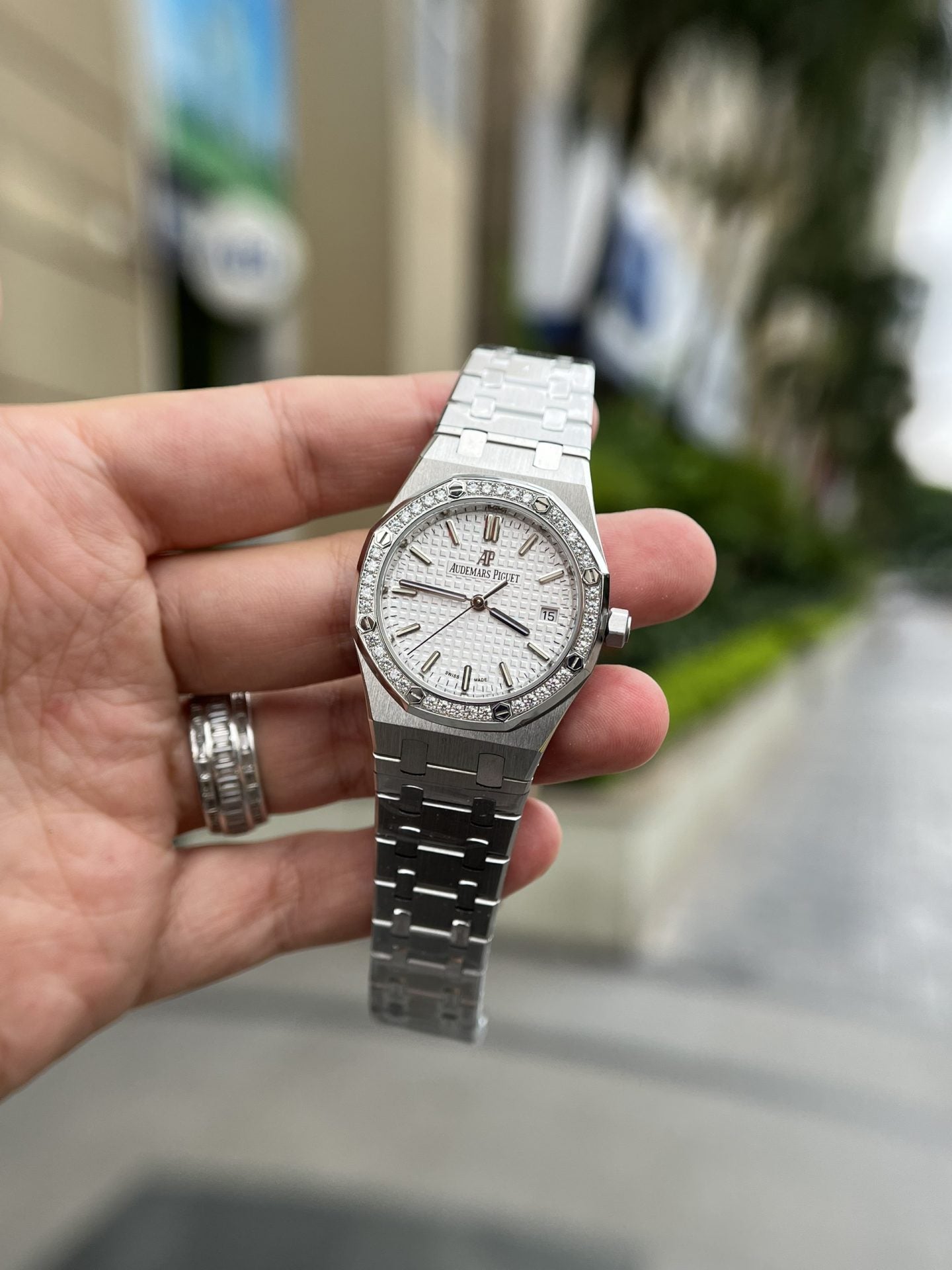 Audemars Piguet Royal Oak Cadran Blanc Fil Métallique 34 mm
