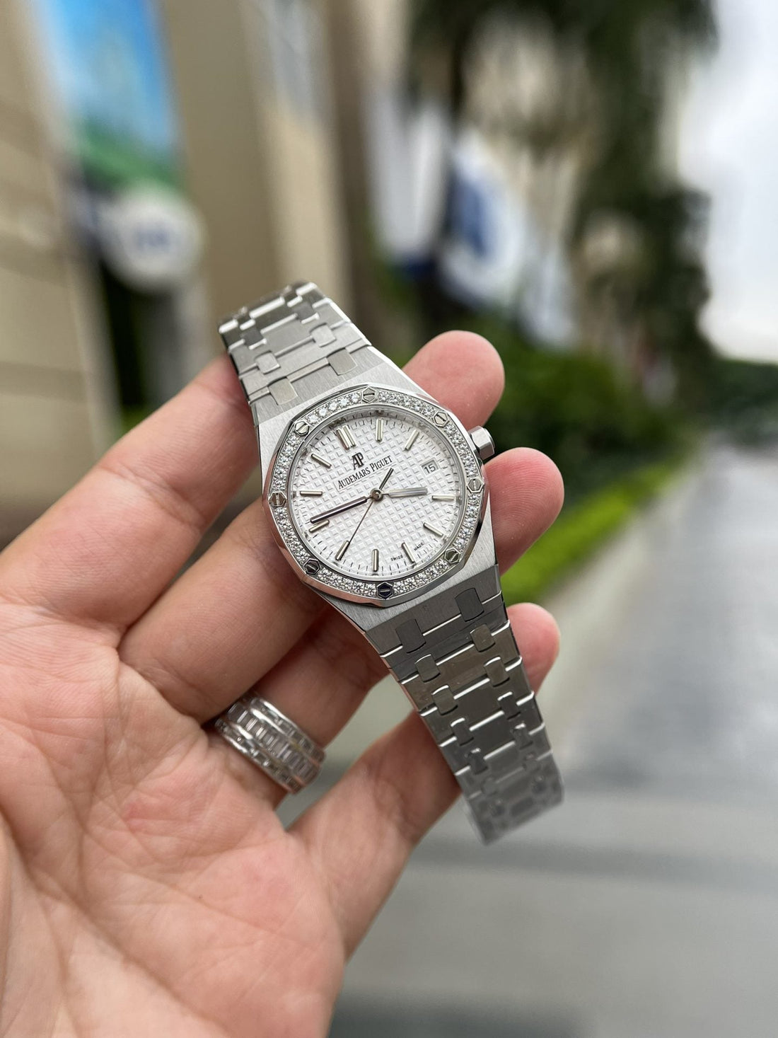 Audemars Piguet Royal Oak Cadran Blanc Fil Métallique 34 mm