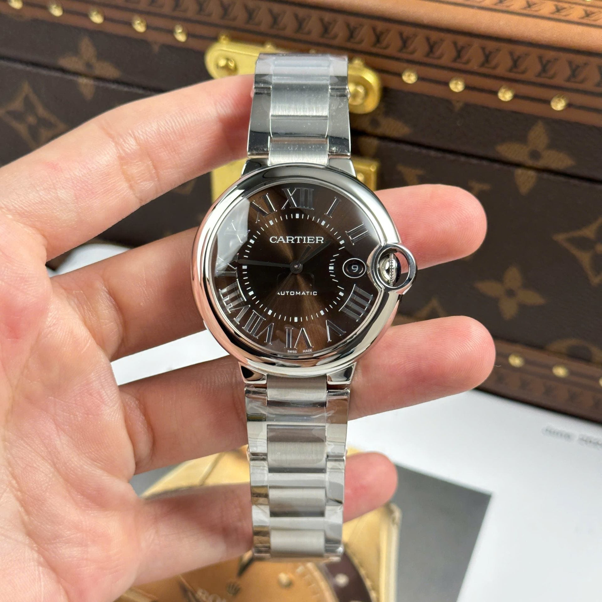 Montre Cartier Ballon Bleu Cadran Marron Fil Métal 40 mm