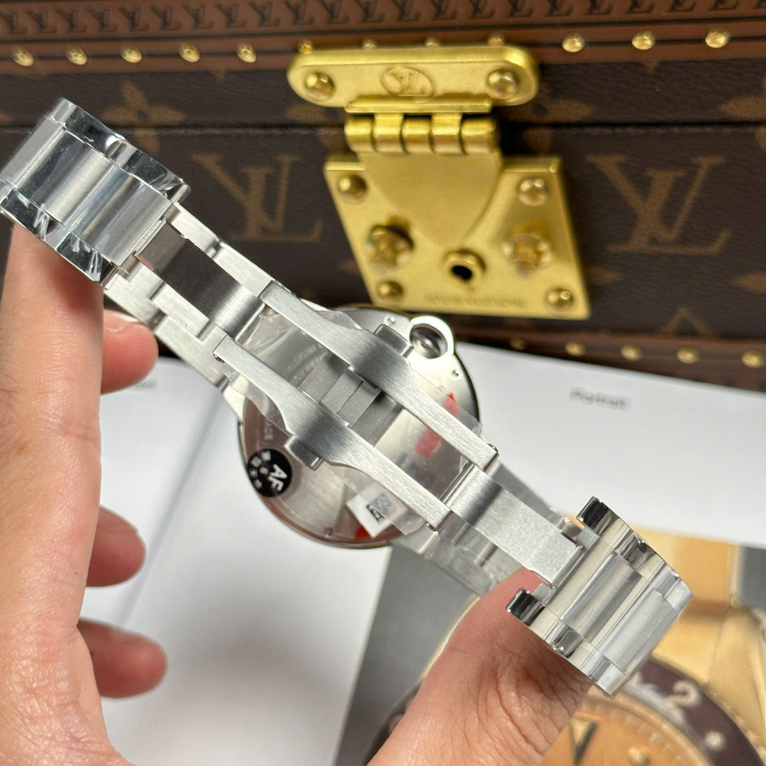 Cartier Ballon Bleu Watch Green Dial Metal Thread 40 mm