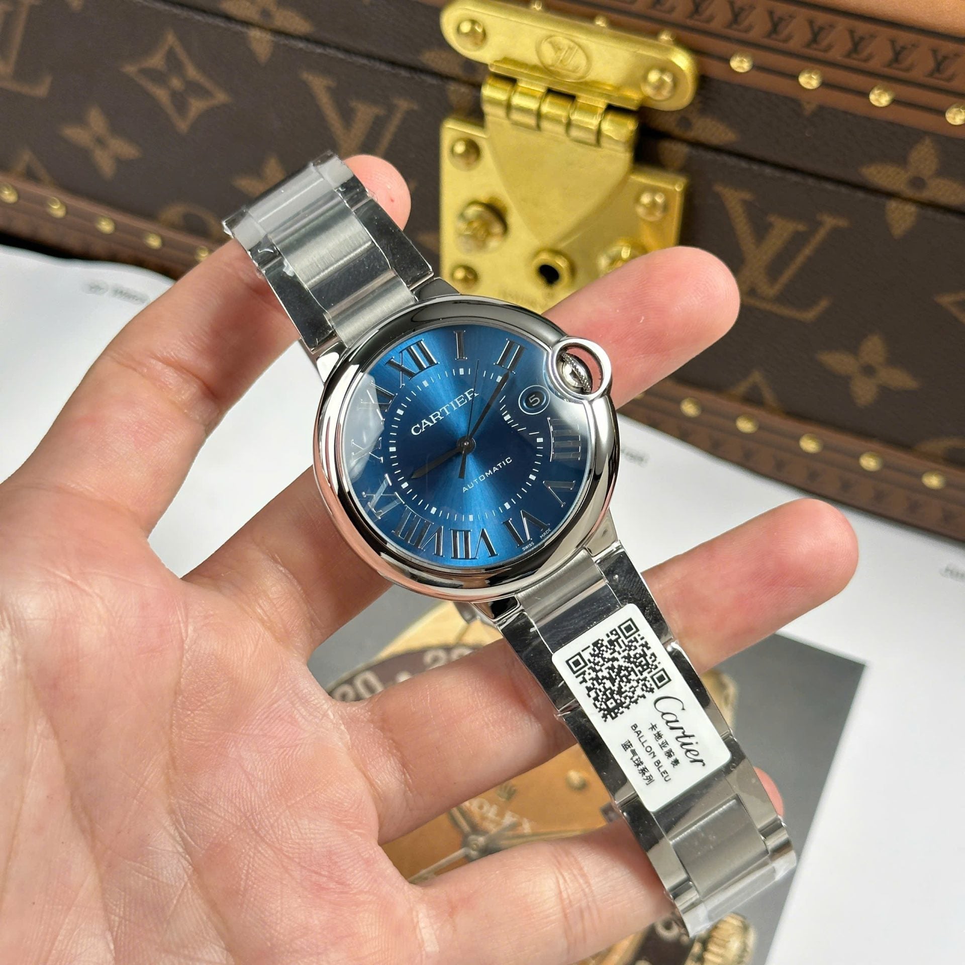 Montre Cartier Ballon Bleu Cadran Bleu Fil Métal 40 mm