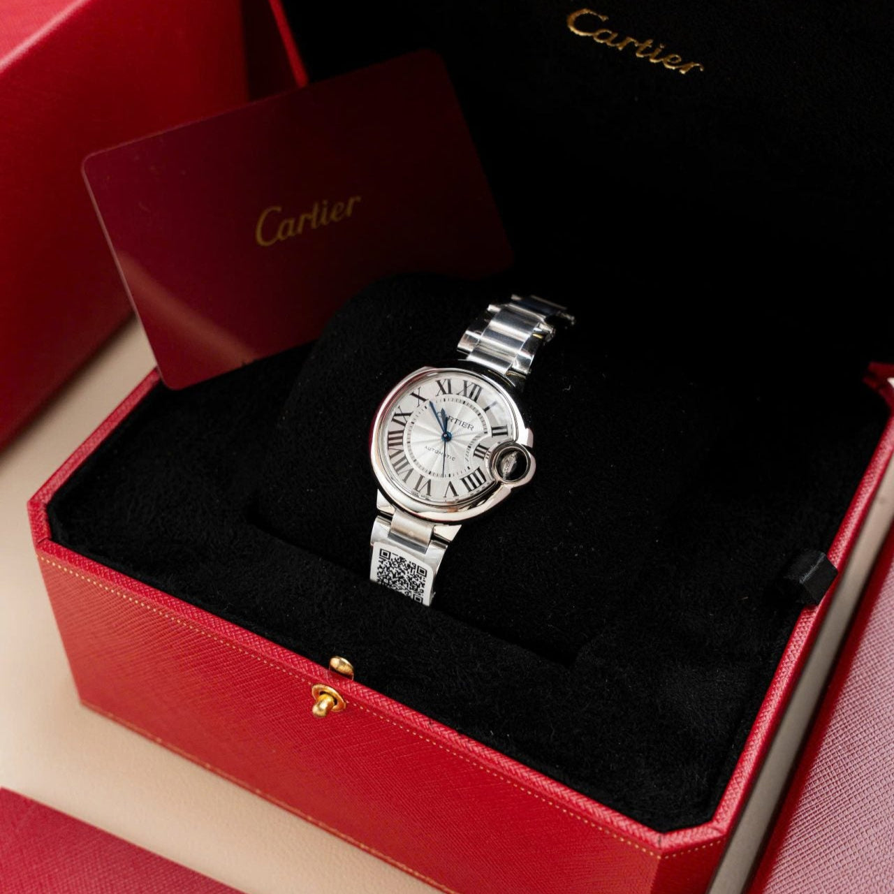Montre Cartier Ballon Bleu W6920046, cadran blanc, fil métallique, 36 mm