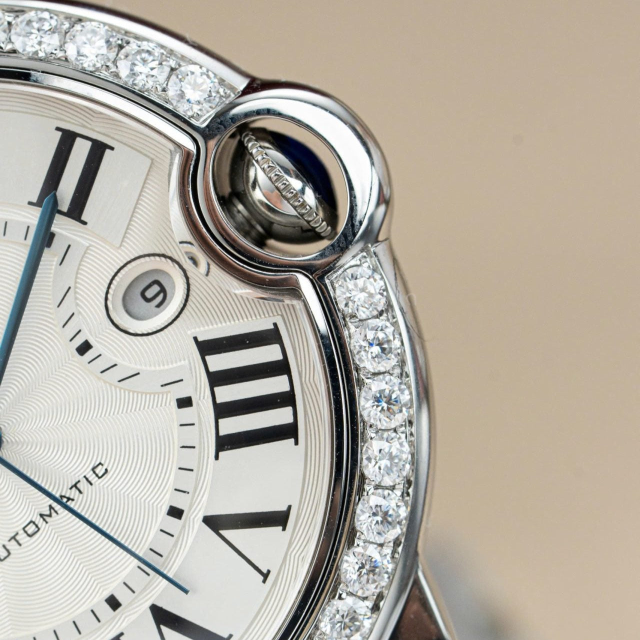 Cartier Ballon Bleu WE9009Z3 Cadran Blanc Lunette Diamant Moissanite 42 mm