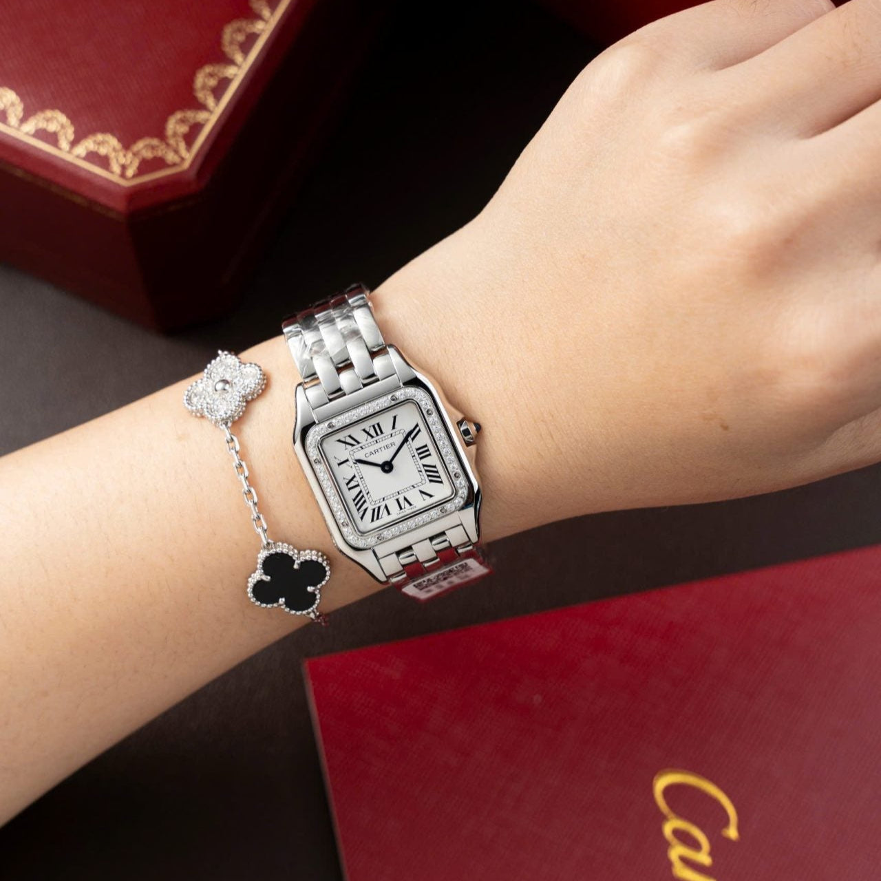 Montre Cartier Panthère W2PN0007, cadran blanc, fil métallique, 27 x 37 mm