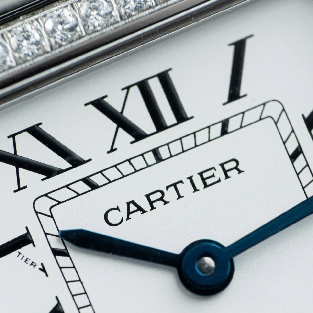 Montre Cartier Panthère W2PN0007, cadran blanc, fil métallique, 27 x 37 mm