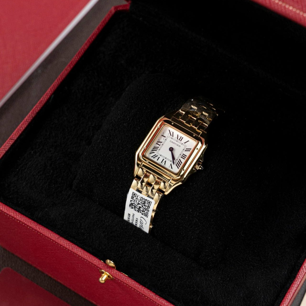 Montre Cartier Panthère WGPN0009, cadran blanc, fil métallique, 27 x 37 mm