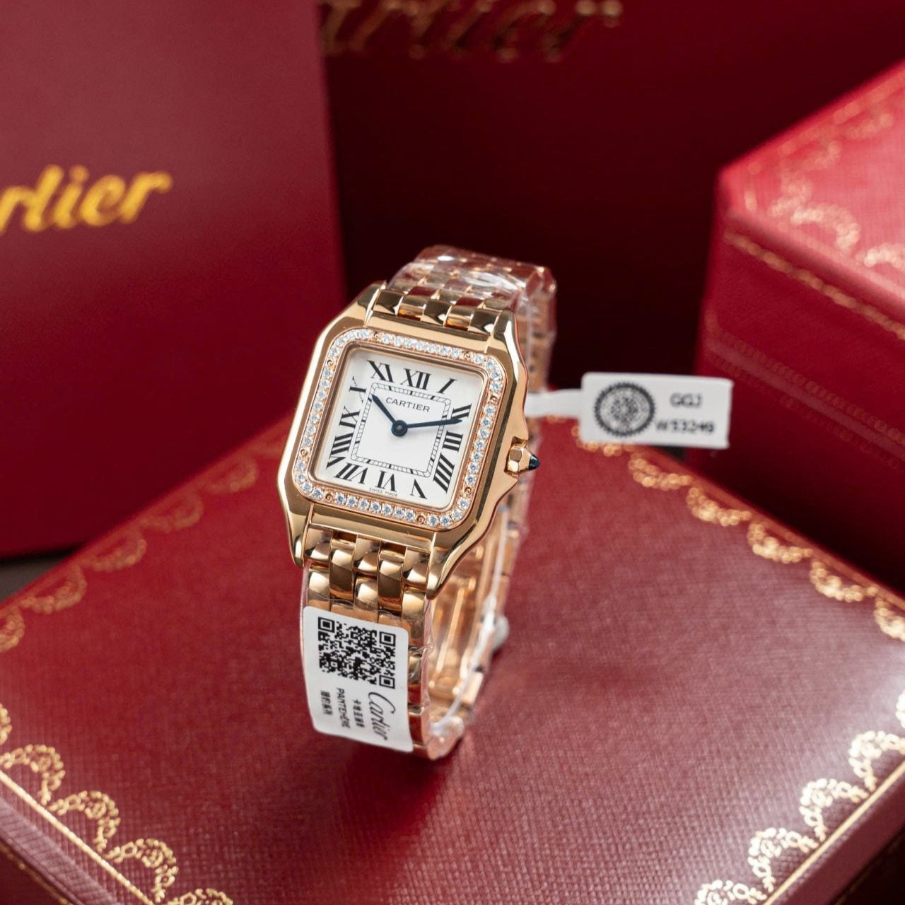 Montre Cartier Panthère WJPN0009 en or rose, diamants et moissanite, 27 x 37 mm