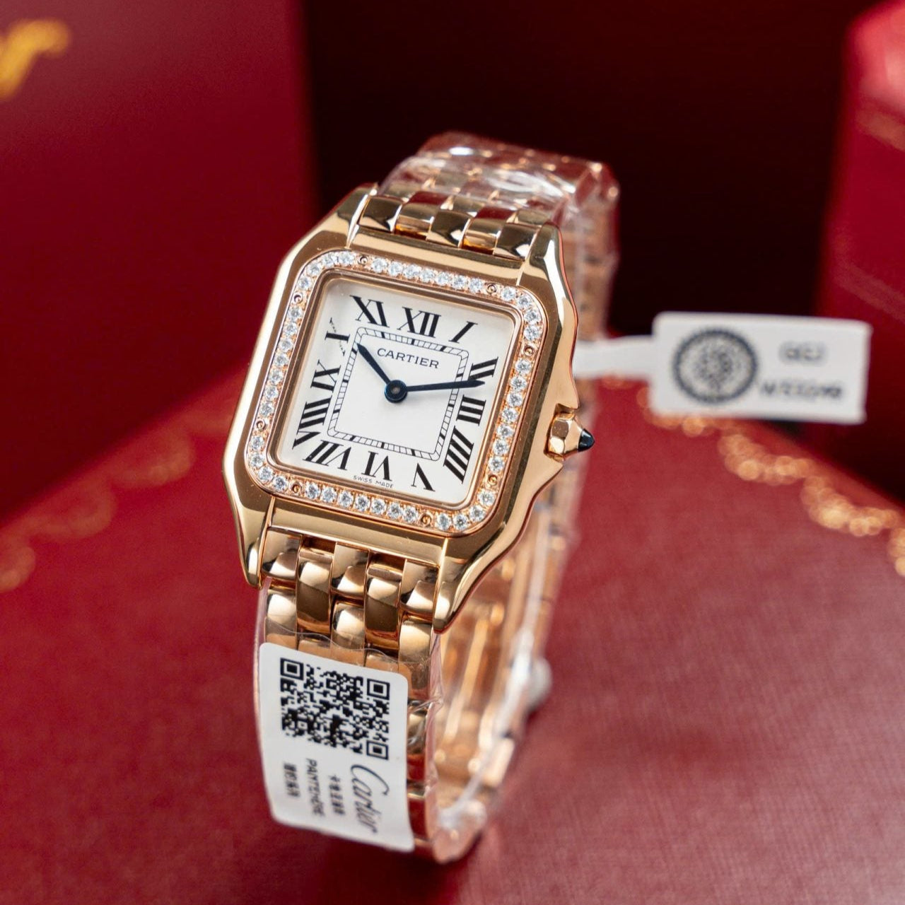 Montre Cartier Panthère WJPN0009 en or rose, diamants et moissanite, 27 x 37 mm