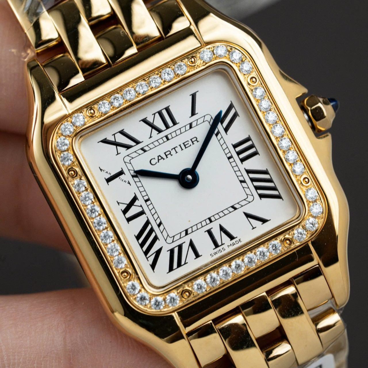 Montre Cartier Panthère WJPN0015, cadran blanc, lunette diamants, moissanite, 27 x 37 mm