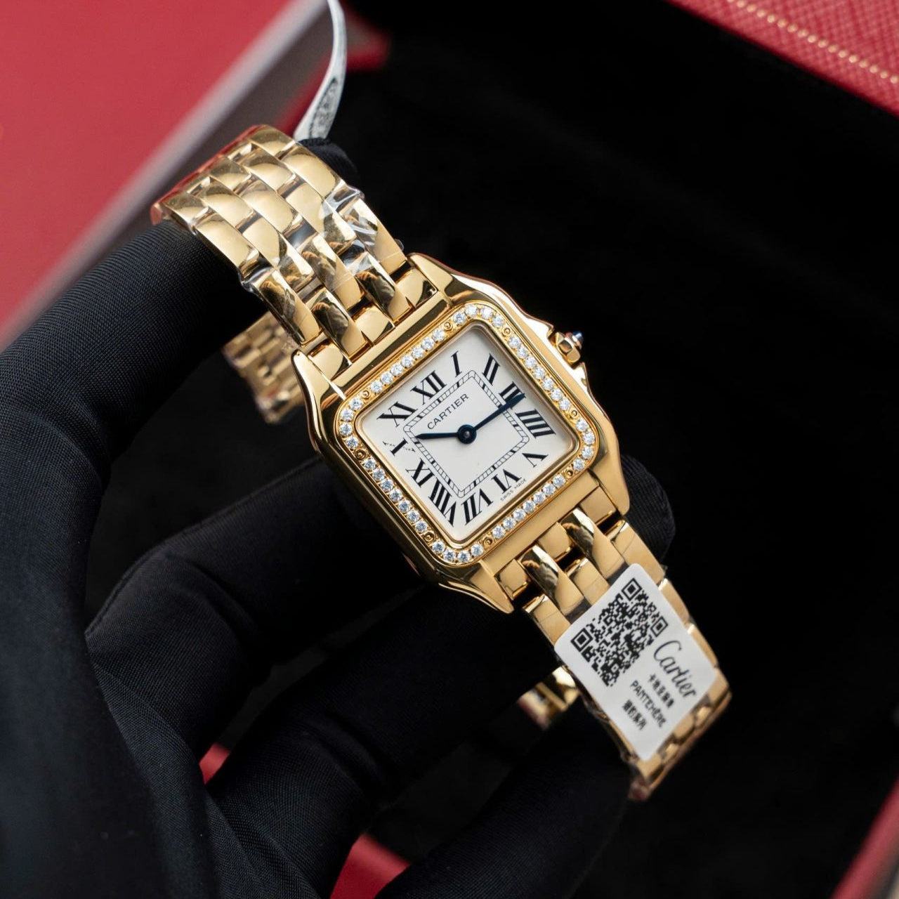 Montre Cartier Panthère WJPN0015, cadran blanc, lunette diamants, moissanite, 27 x 37 mm
