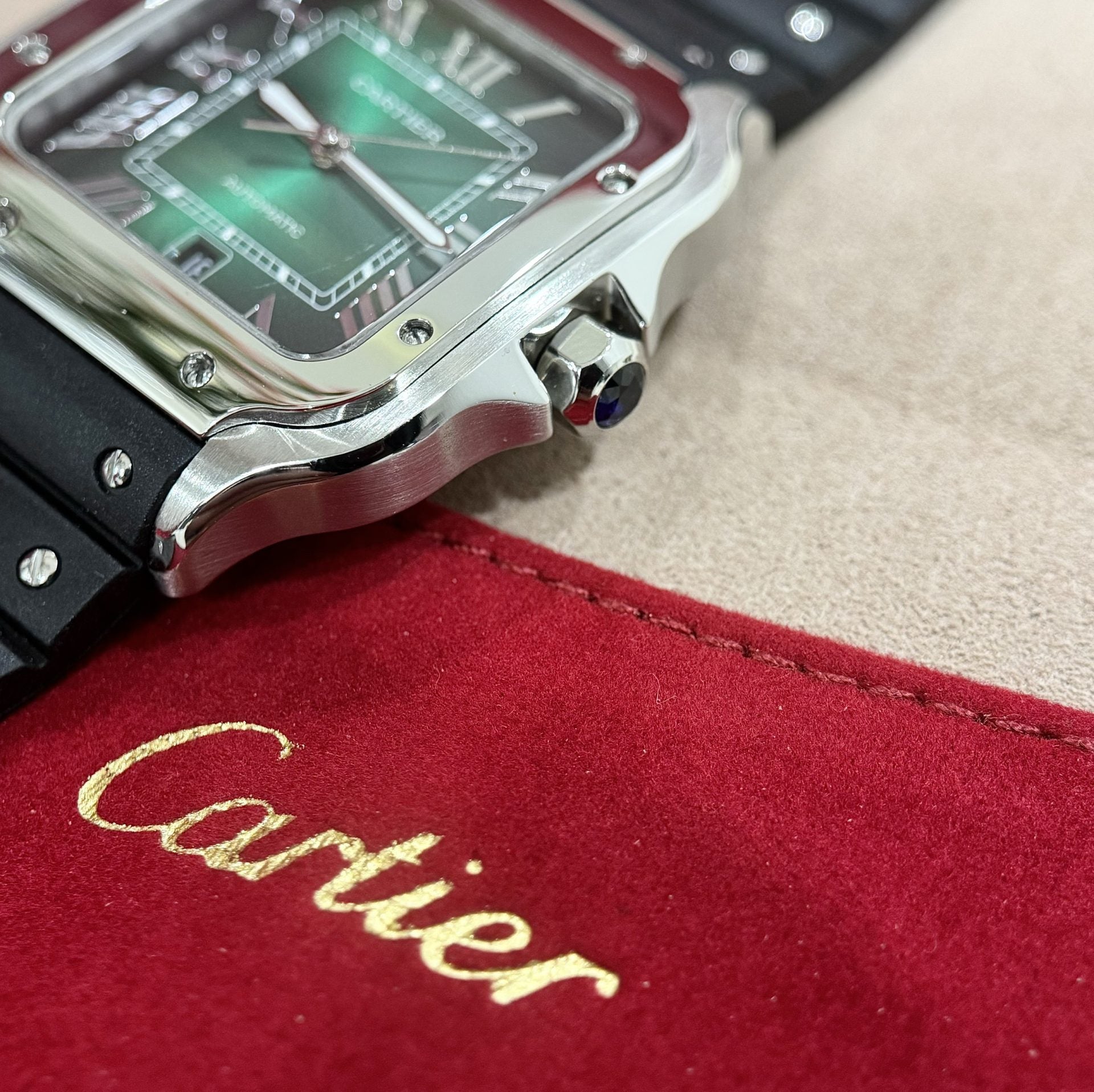 Montre Cartier Santos WSSA0061 avec cadran vert et bracelet en caoutchouc, 39,8 mm