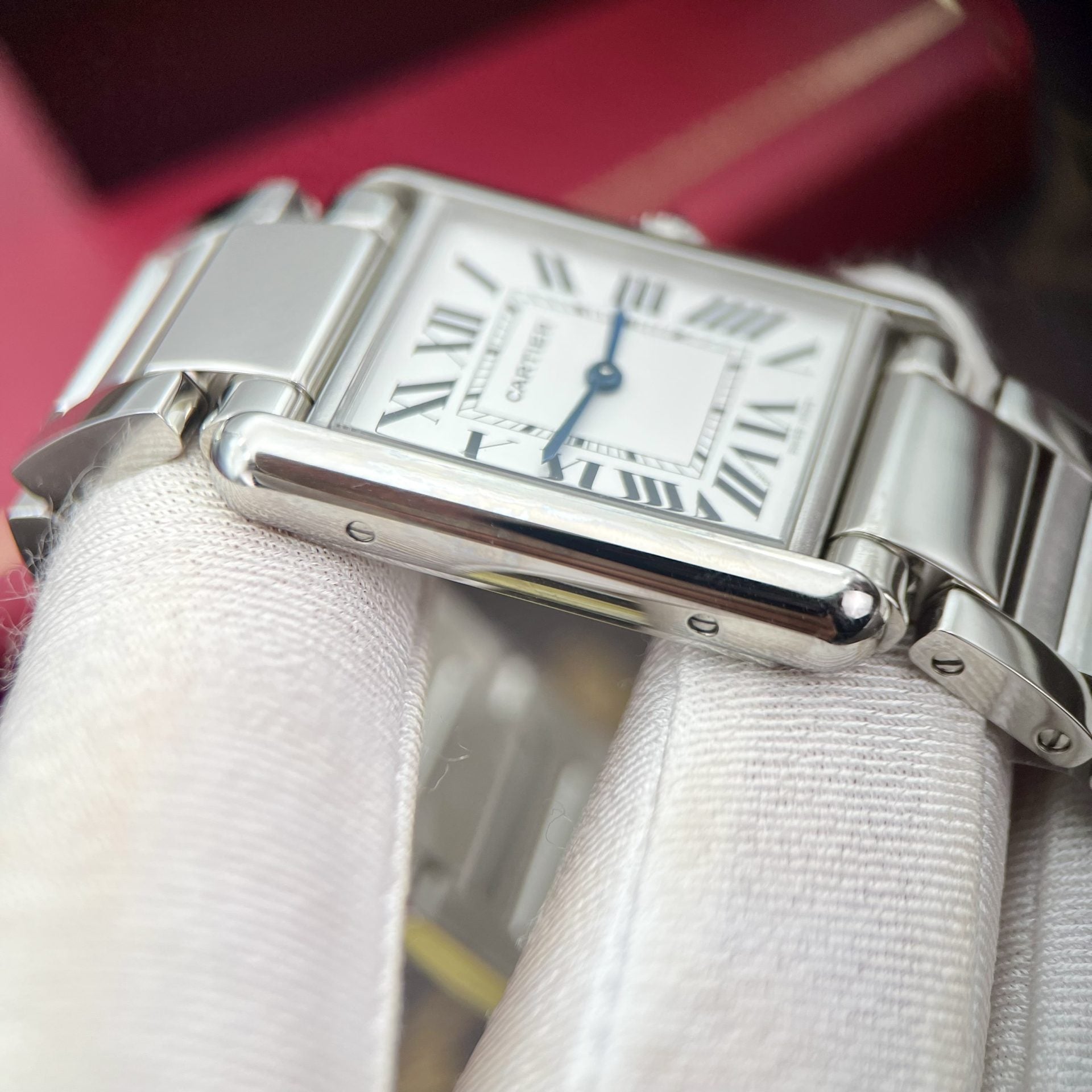 Montre Cartier Tank Must cadran blanc fil métallique 31 x 41 mm