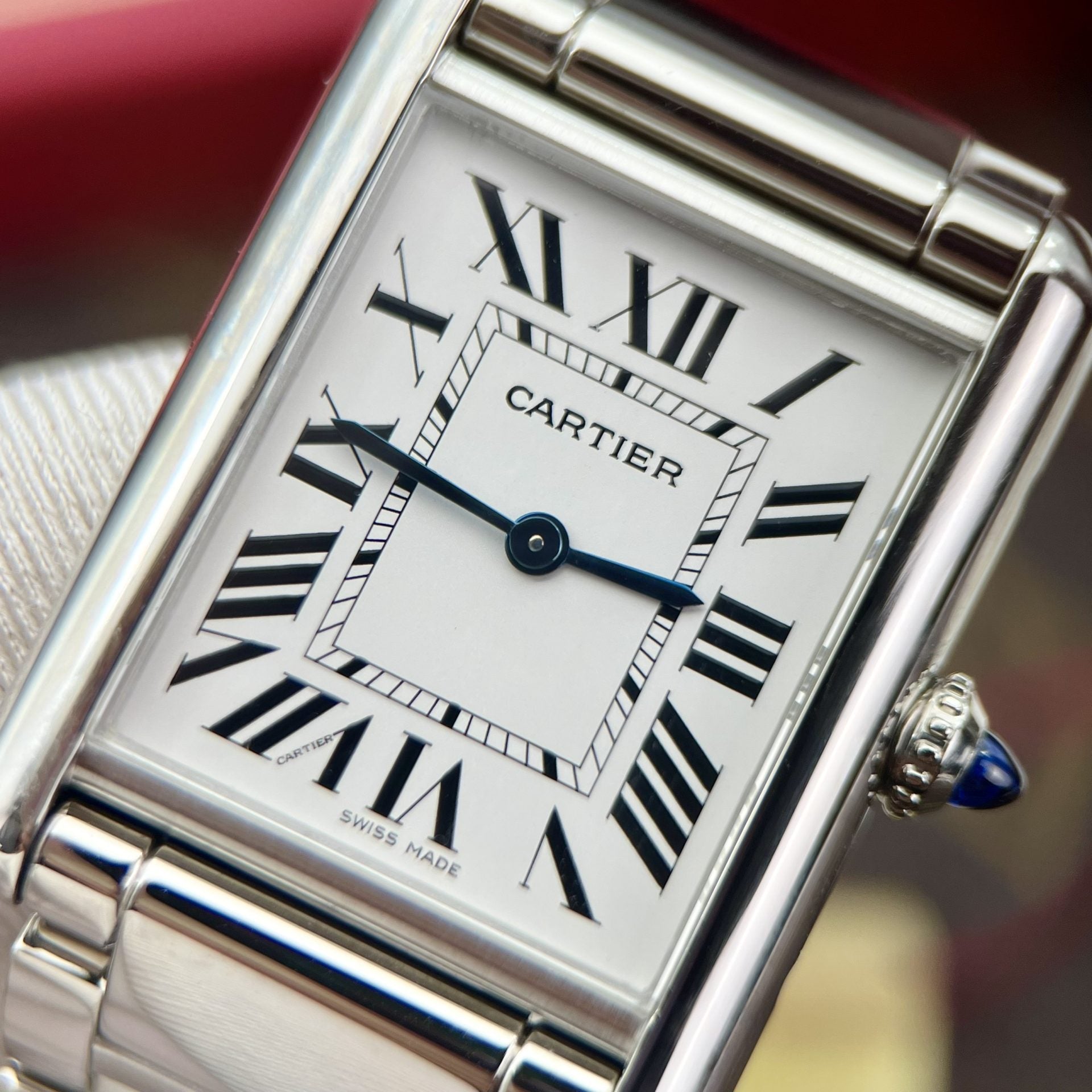 Montre Cartier Tank Must cadran blanc fil métallique 31 x 41 mm