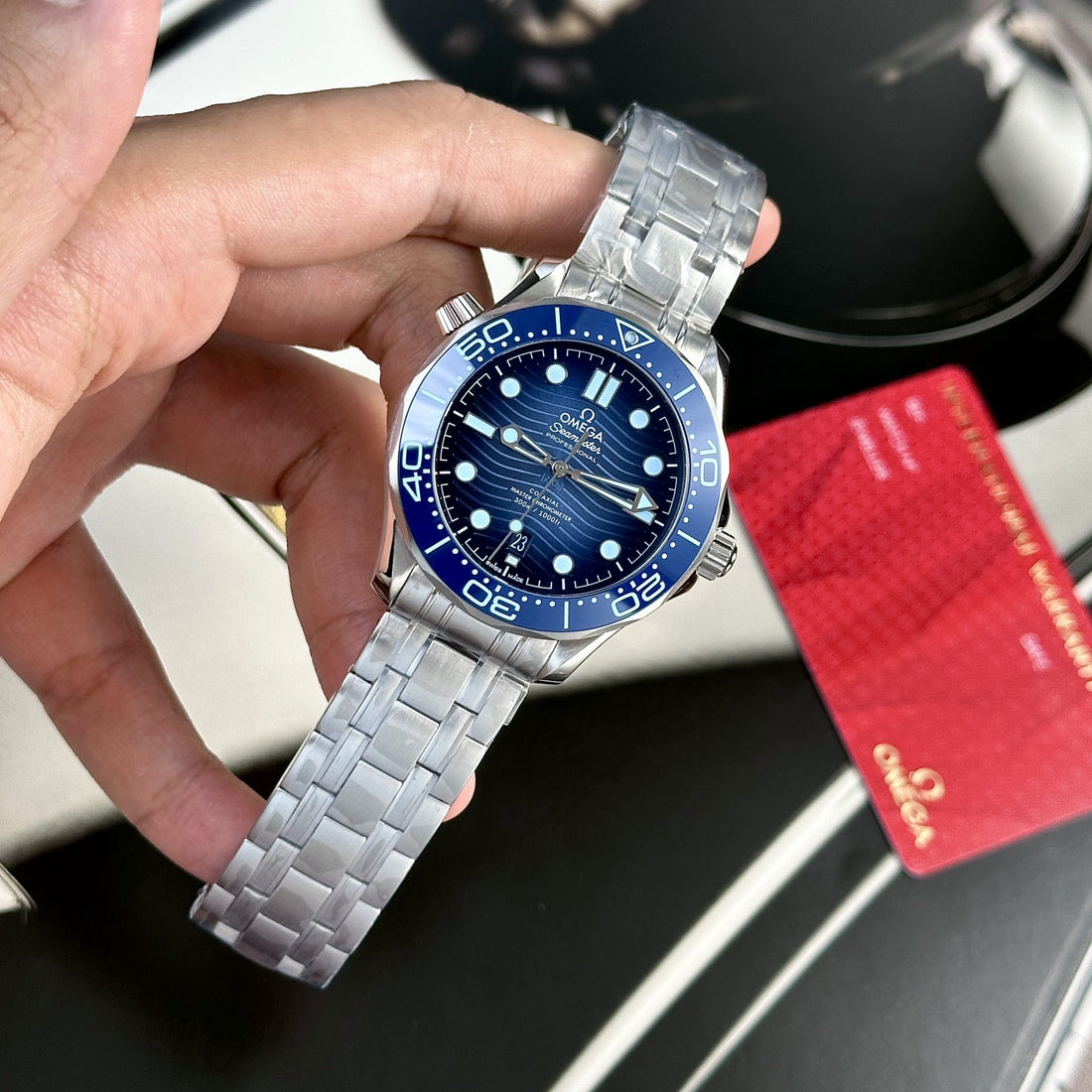 Omega Seamaster Sommerblaues Zifferblatt 42 mm