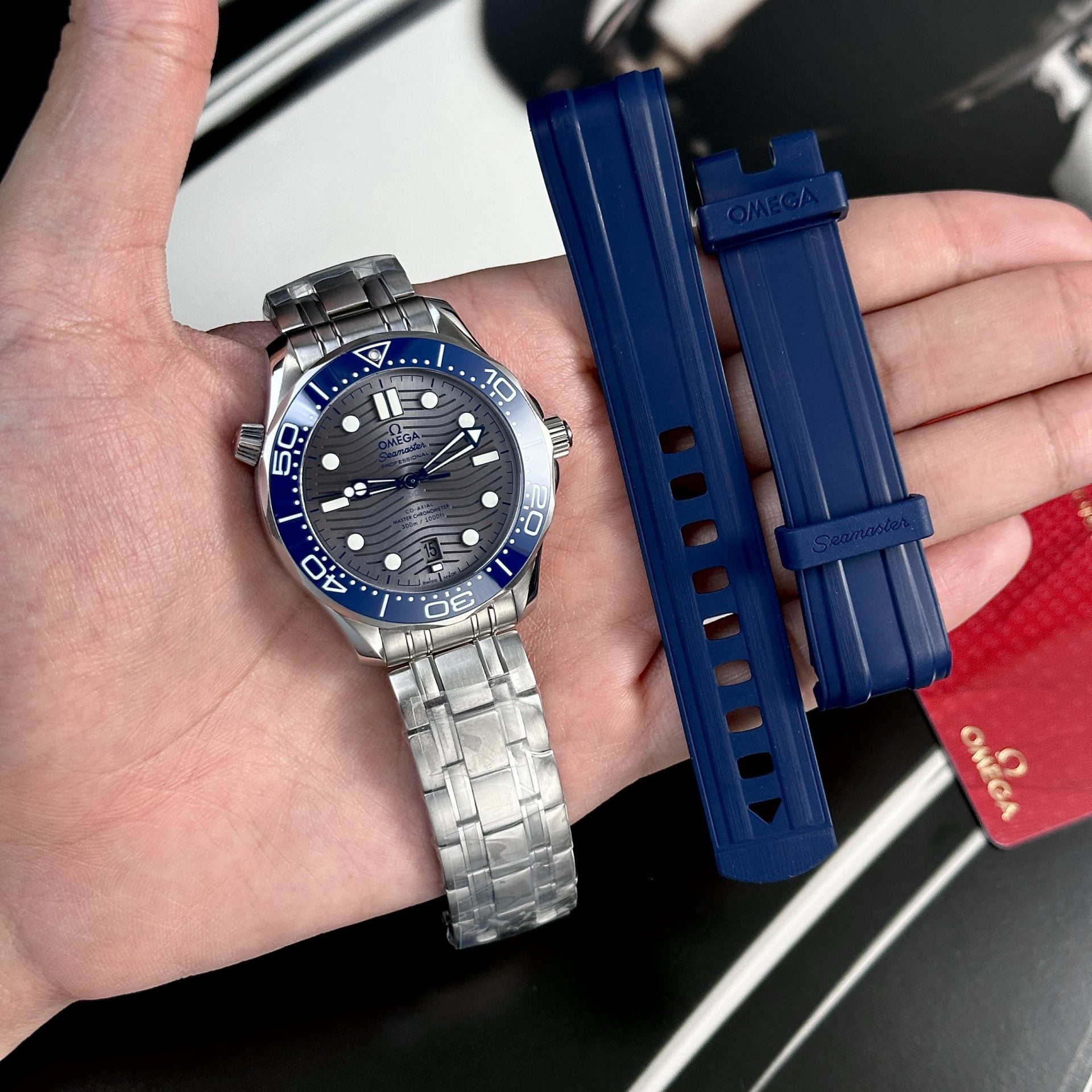 Omega Seamaster Diver 300M graues Zifferblatt 42 mm