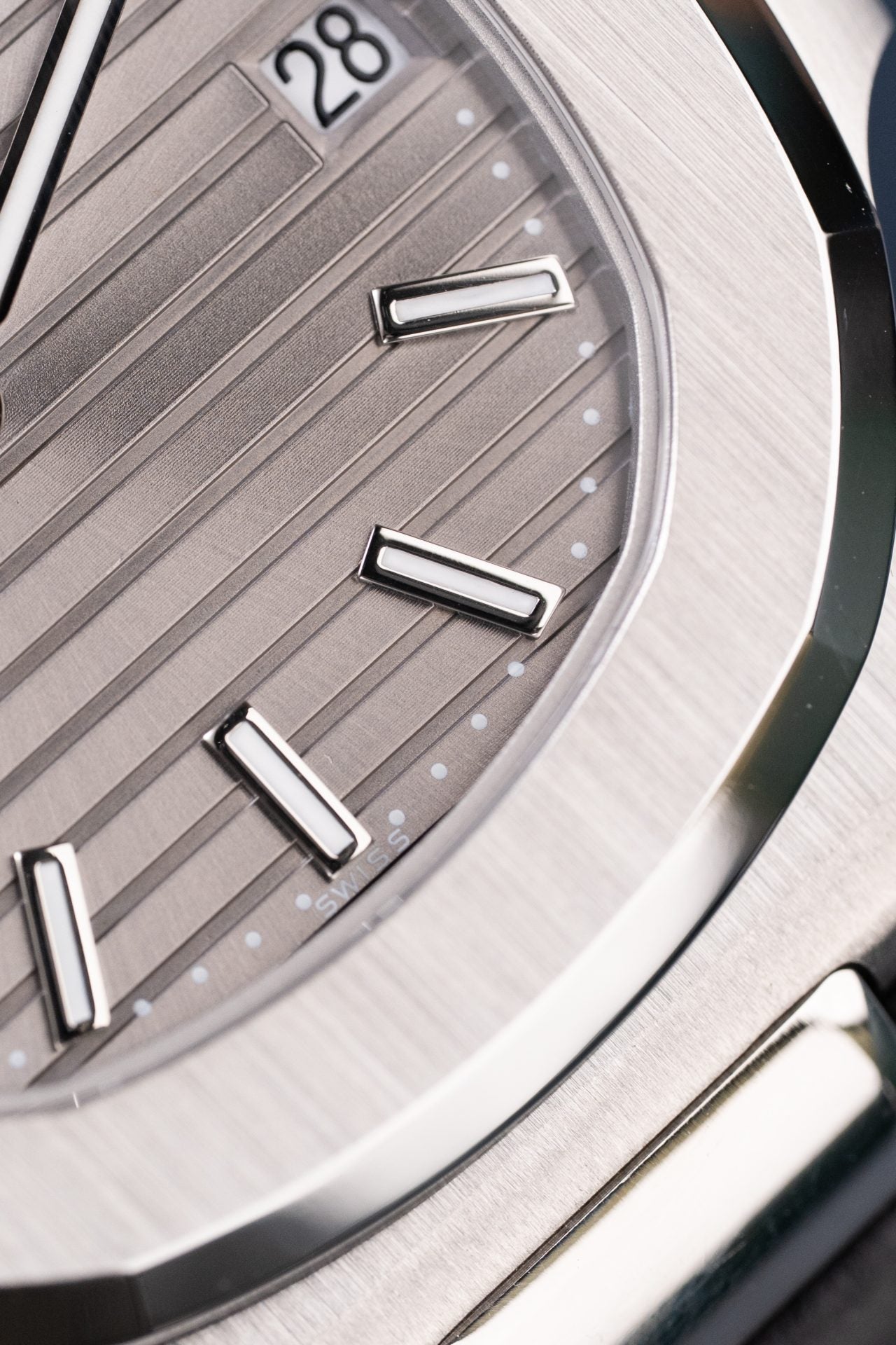 Patek Philippe Nautilus 5711 Cadran gris Bracelet cuir BBF Factory 40 mm