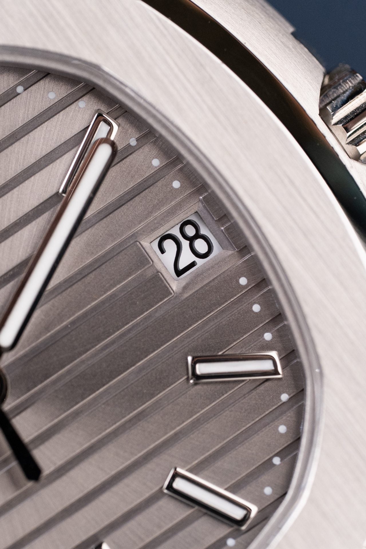 Patek Philippe Nautilus 5711 Cadran gris Bracelet cuir BBF Factory 40 mm