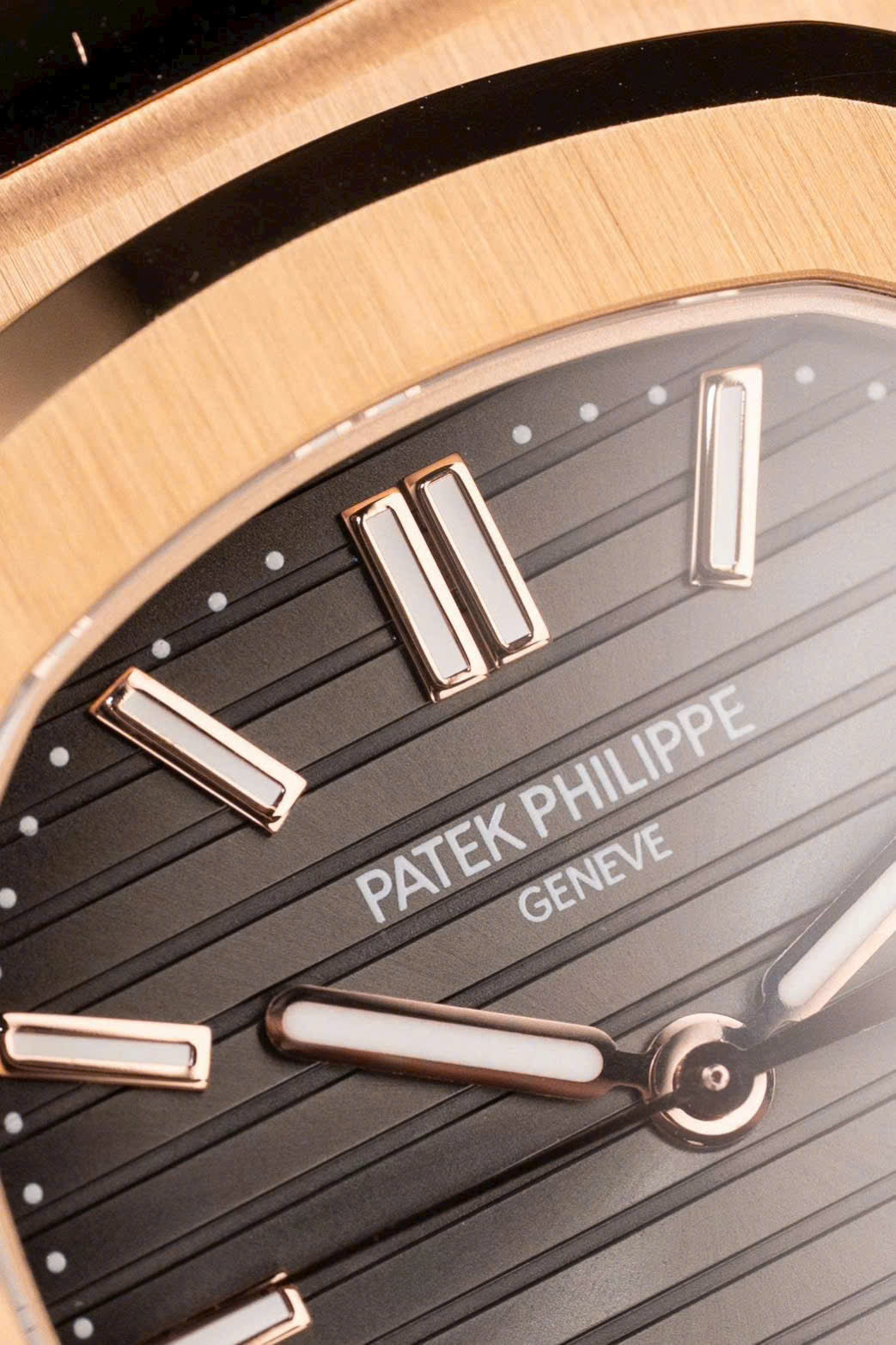 Patek Philippe Nautilus 5711R Cadran gris Bracelet cuir BBF Factory 40 mm