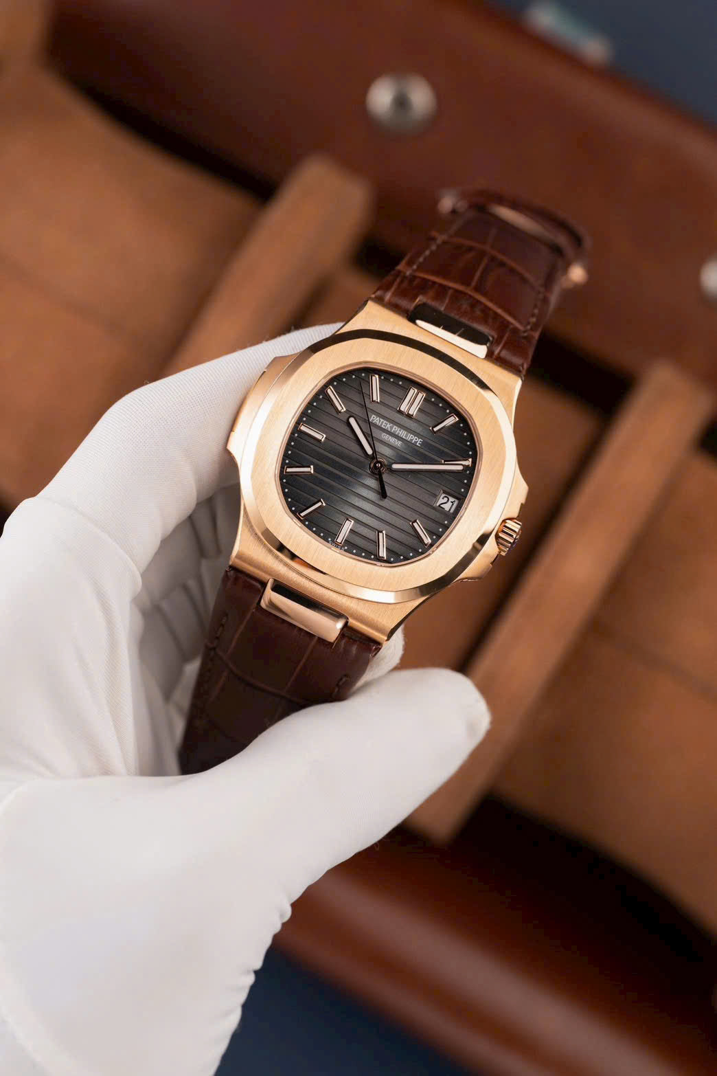 Patek Philippe Nautilus 5711R Cadran gris Bracelet cuir BBF Factory 40 mm