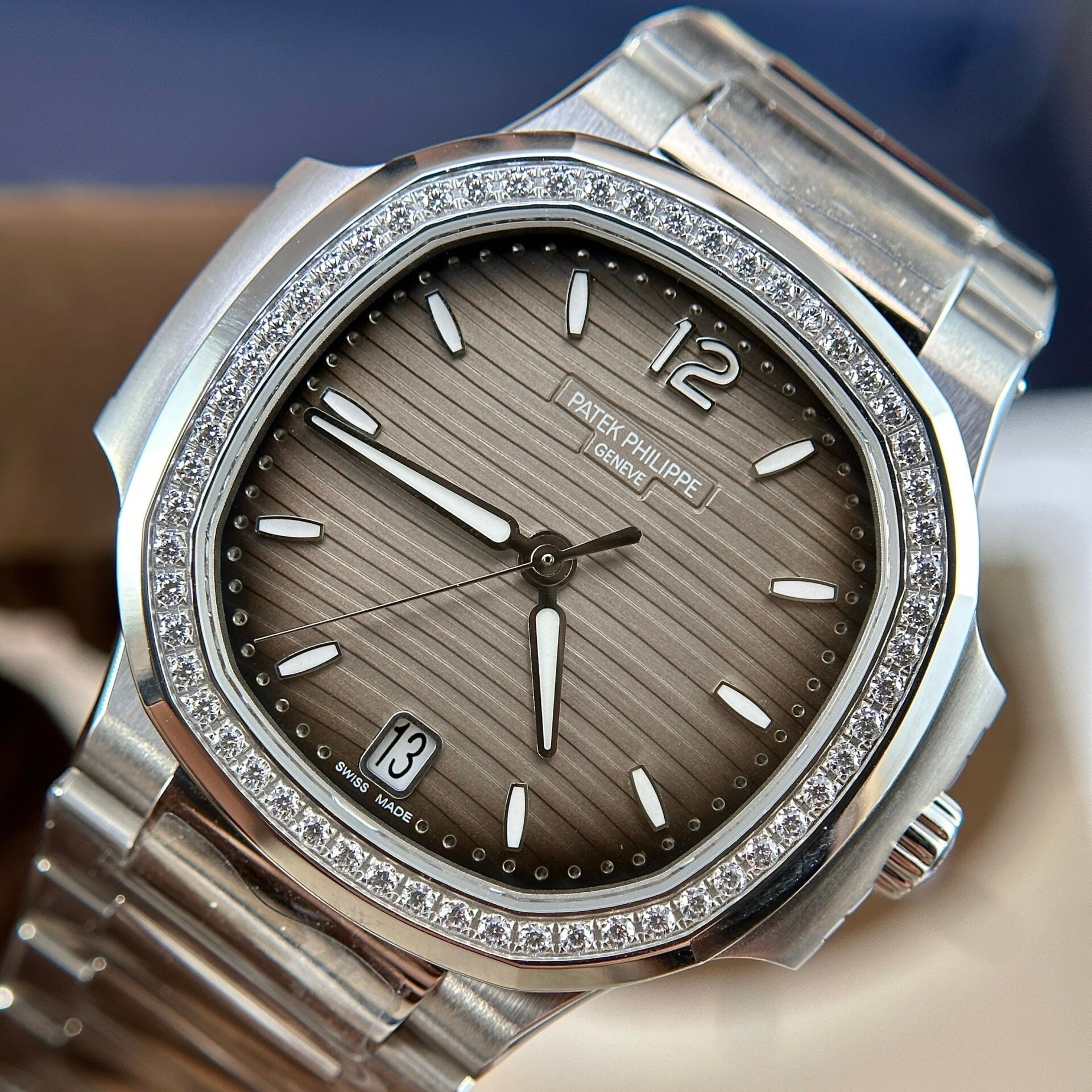 Patek Philippe Nautilus 7118 Cadran Gris Fil Métallique 3K Factory 35,2 mm