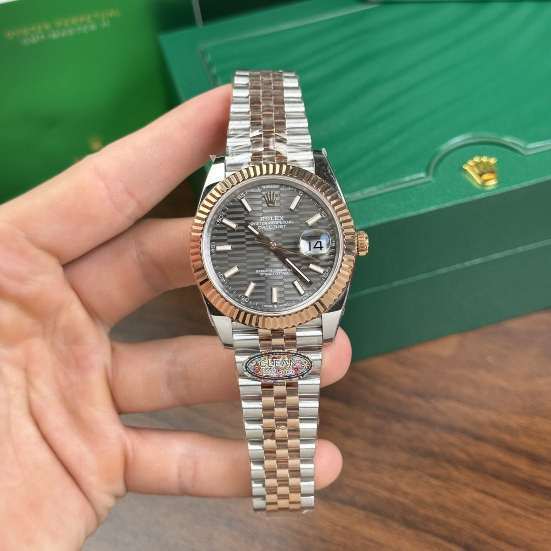 Rolex DateJust 126331 Cadran gris cannelé 41mm