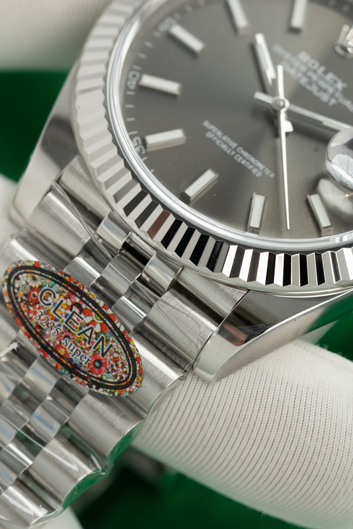 Rolex DateJust 126334 Cadran Gris lumineux 41mm