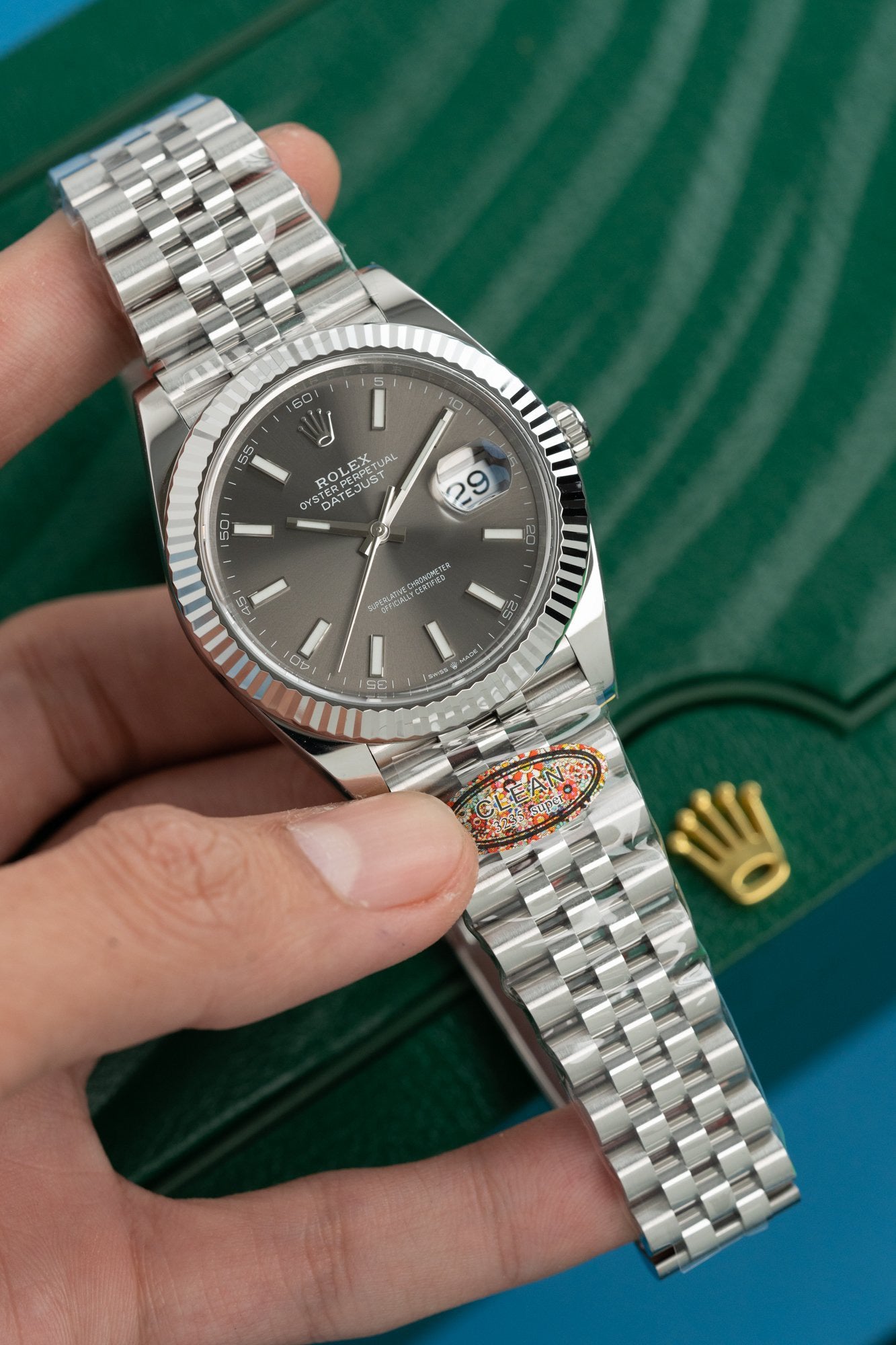 Rolex DateJust 126334 Cadran Gris lumineux 41mm