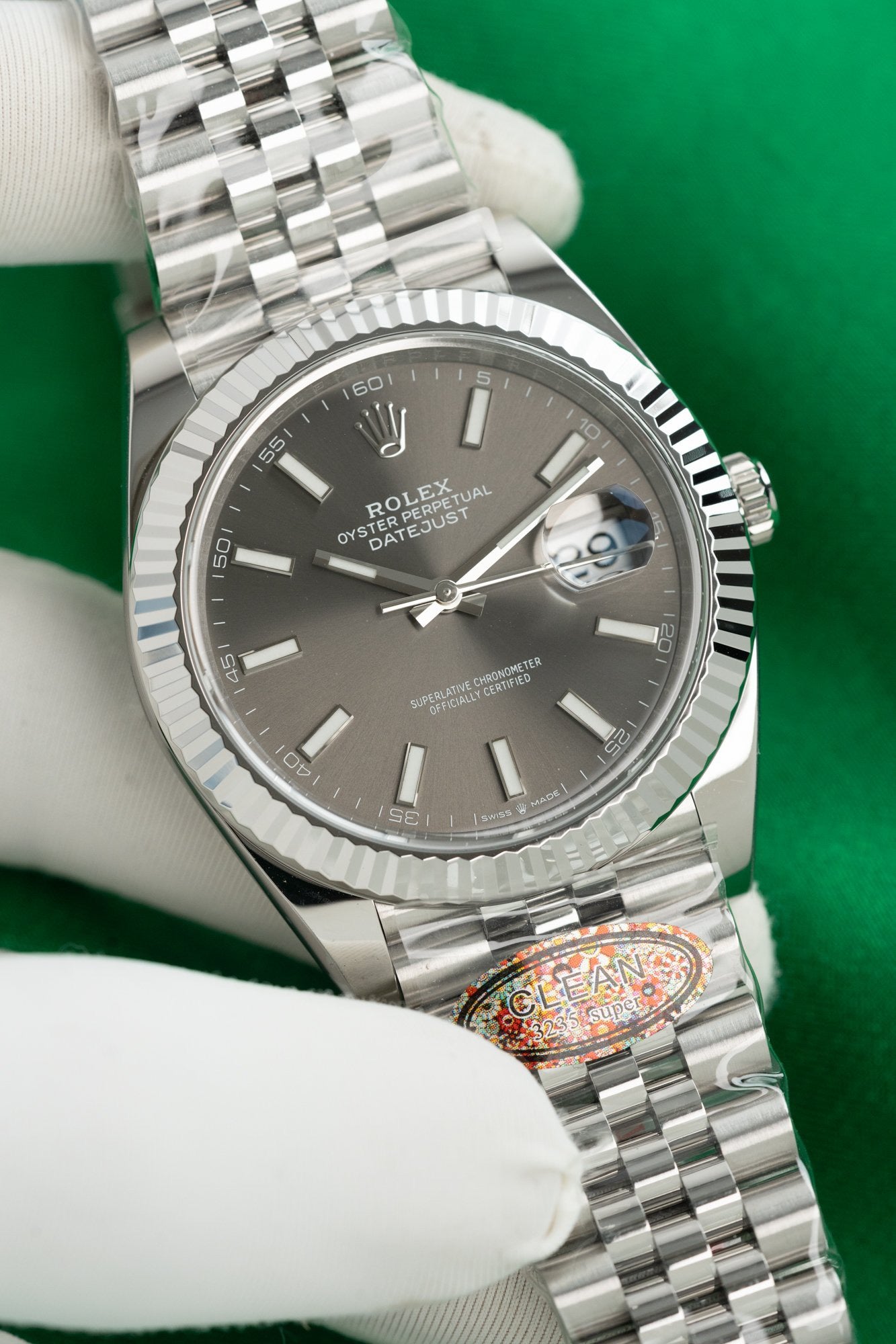 Rolex DateJust 126334 Cadran Gris lumineux 41mm
