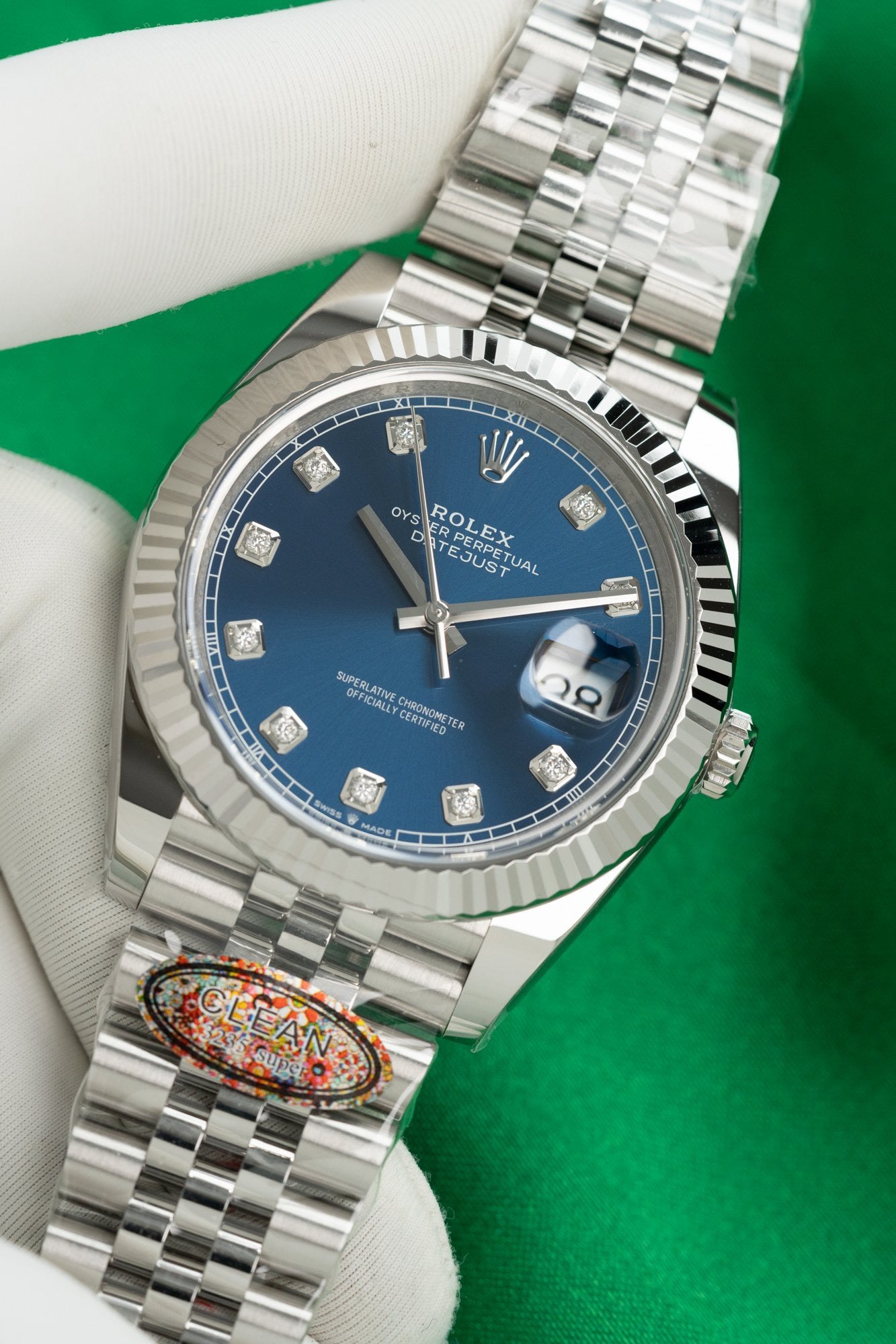 Rolex DateJust 126334 Cadran bleu avec chiffres pierre 41mm