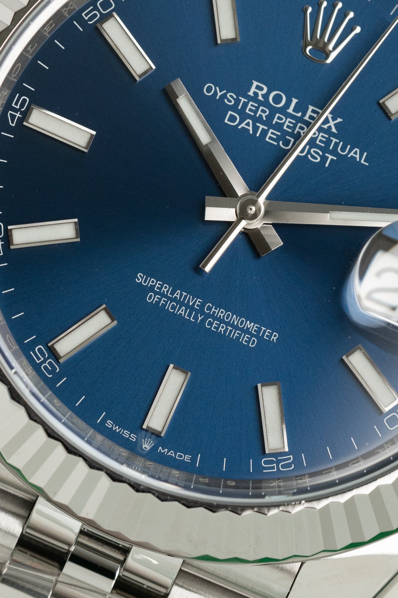 Rolex DateJust 126334 Cadran Bleu - Numéro Lumineux 41mm