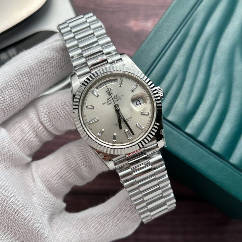 Rolex Day-Date 226236 Cadran Argenté Version 3 - 40mm