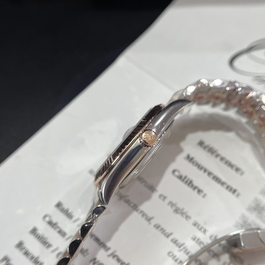 Rolex Datejust 126331 rose Sunburt cadran 41mm