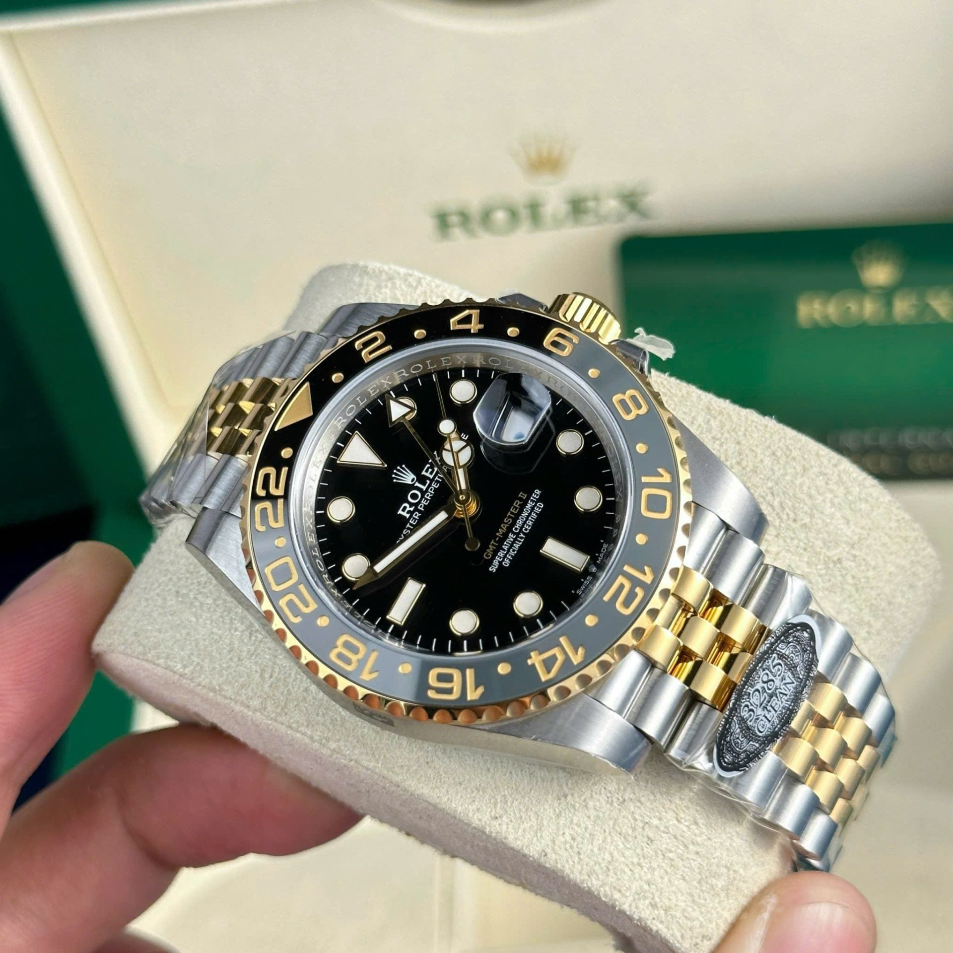 Rolex GMT-Master II 126713GRNR Cadran noir 41 mm