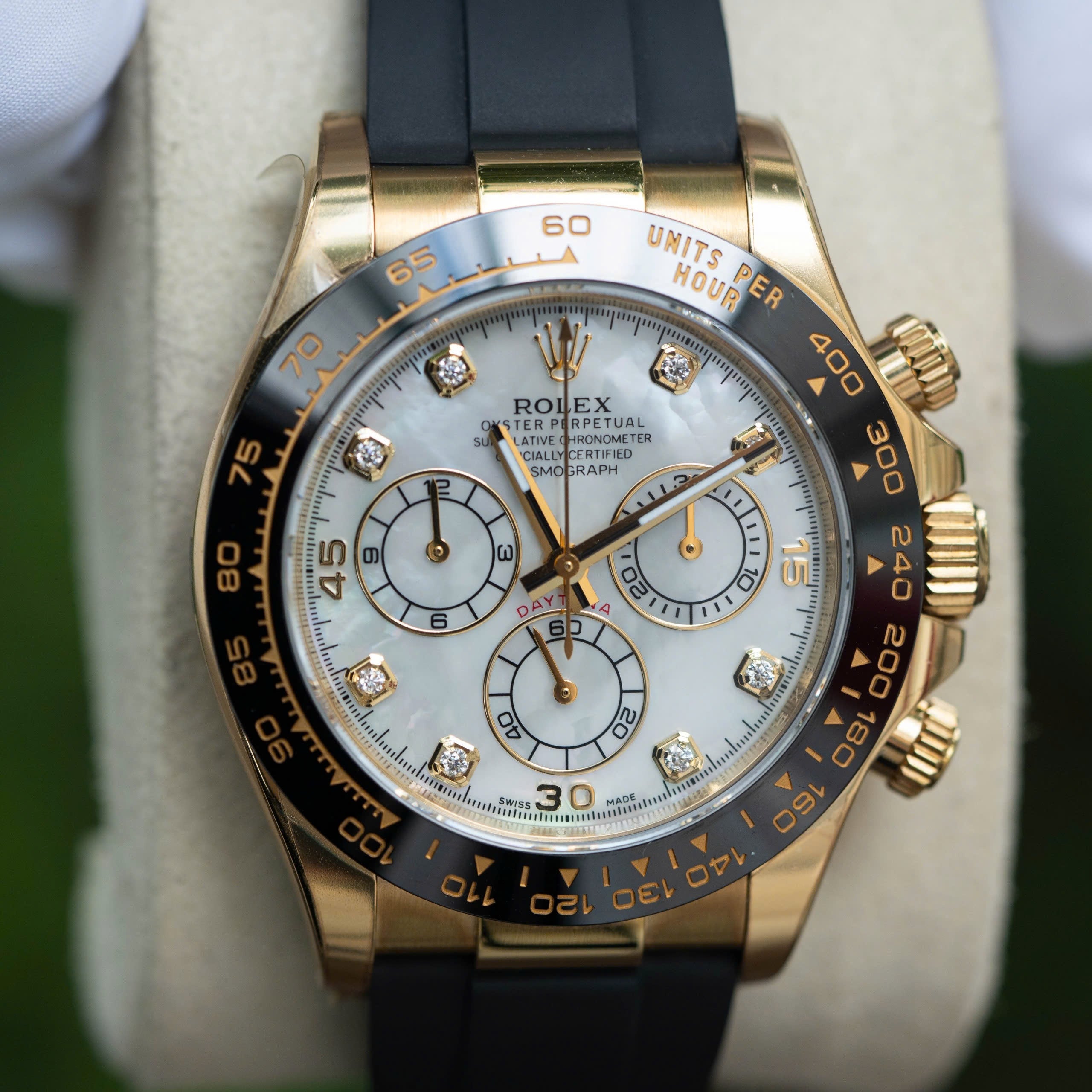 Rolex Daytona 116518LNs Cadran Nacre & Moissanite Diamants 40mm