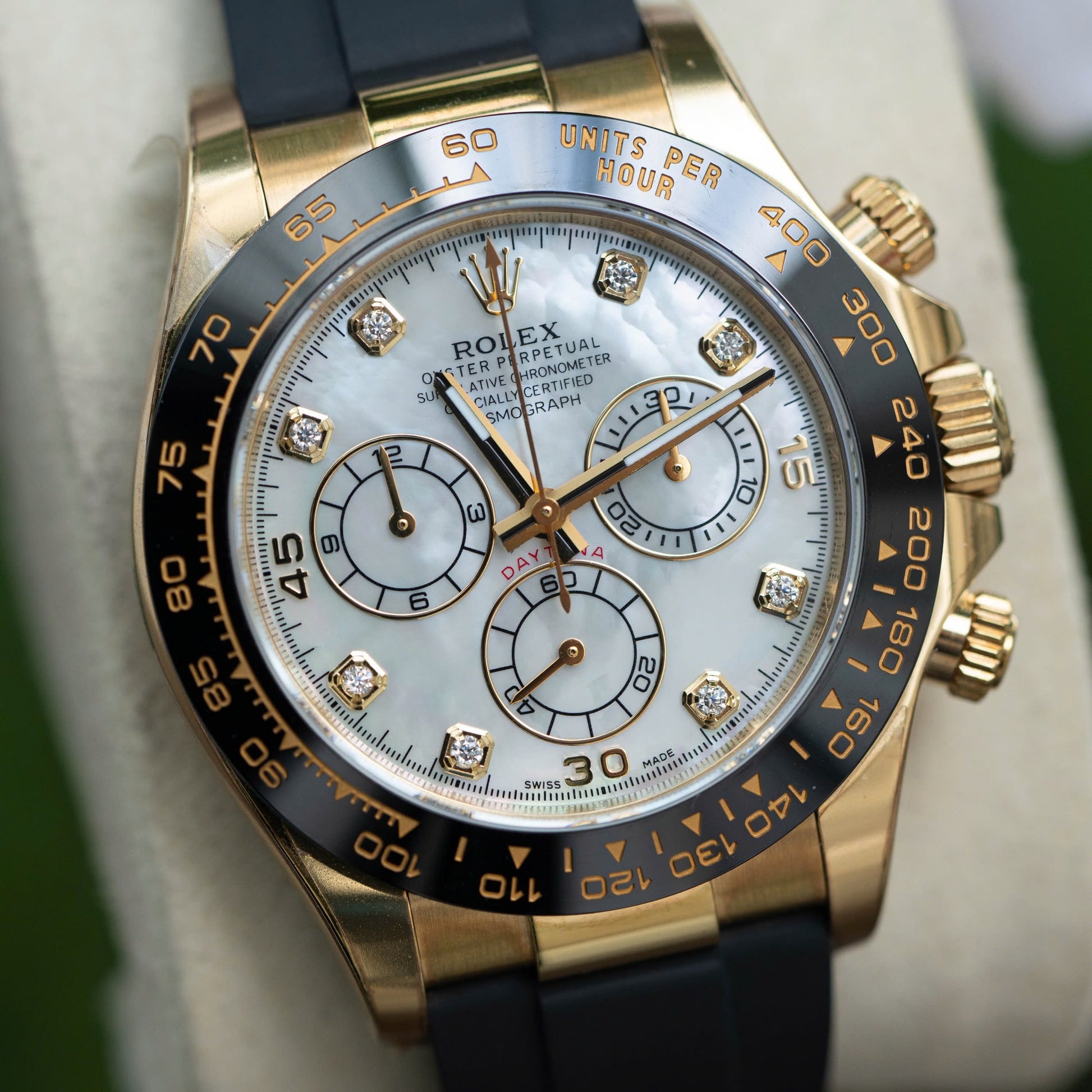 Rolex Daytona 116518LNs Cadran Nacre & Moissanite Diamants 40mm