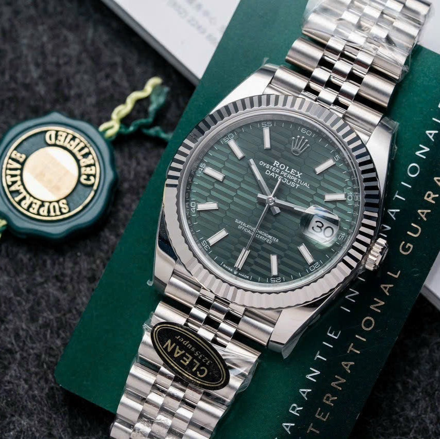 Rolex DateJust 126334 Cadran vert jubilé bracelet 41mm