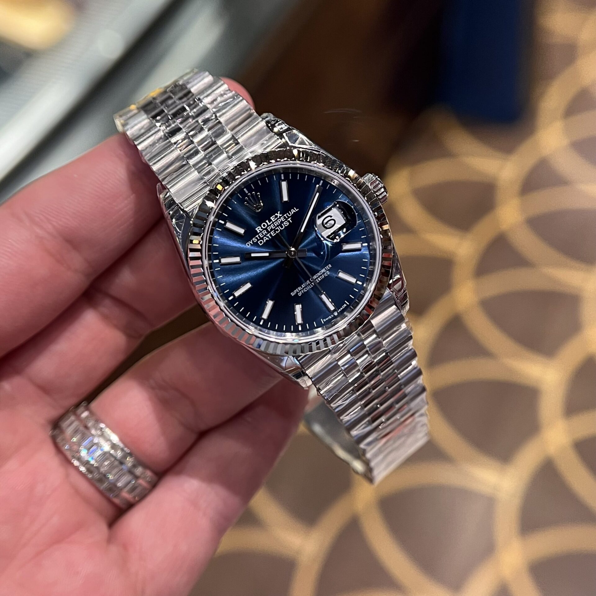 Rolex DateJust 126334 Cadran bleu 36 mm