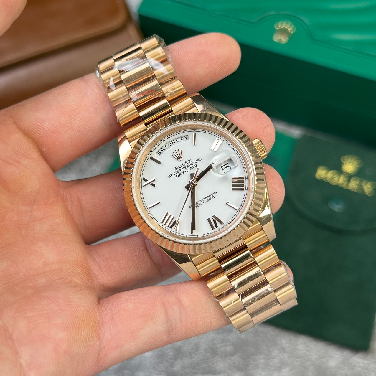 Rolex Day-Date 228235 Or rose Cadran blanc V2 40 mm