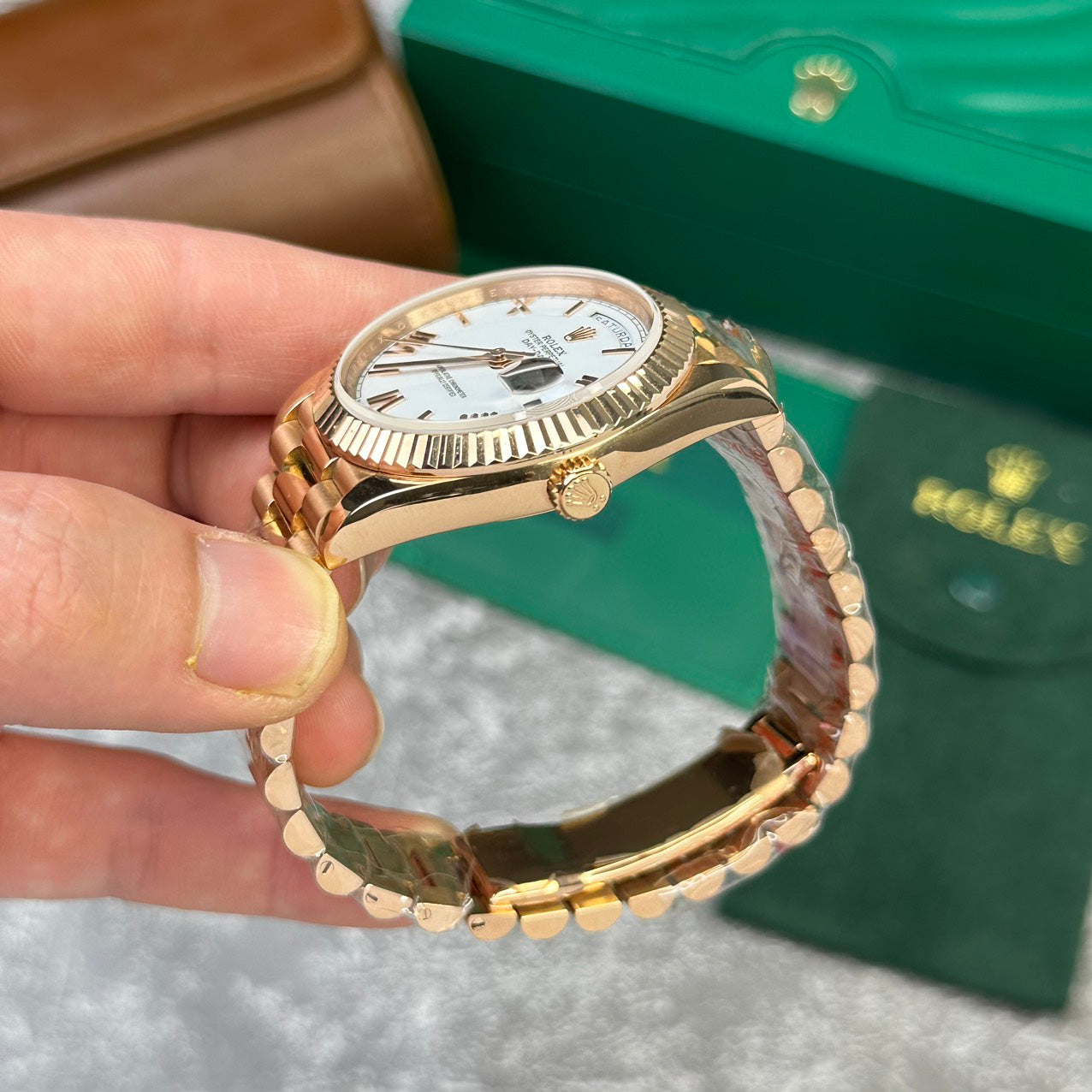 Rolex Day-Date 228235 Or rose Cadran blanc V2 40 mm