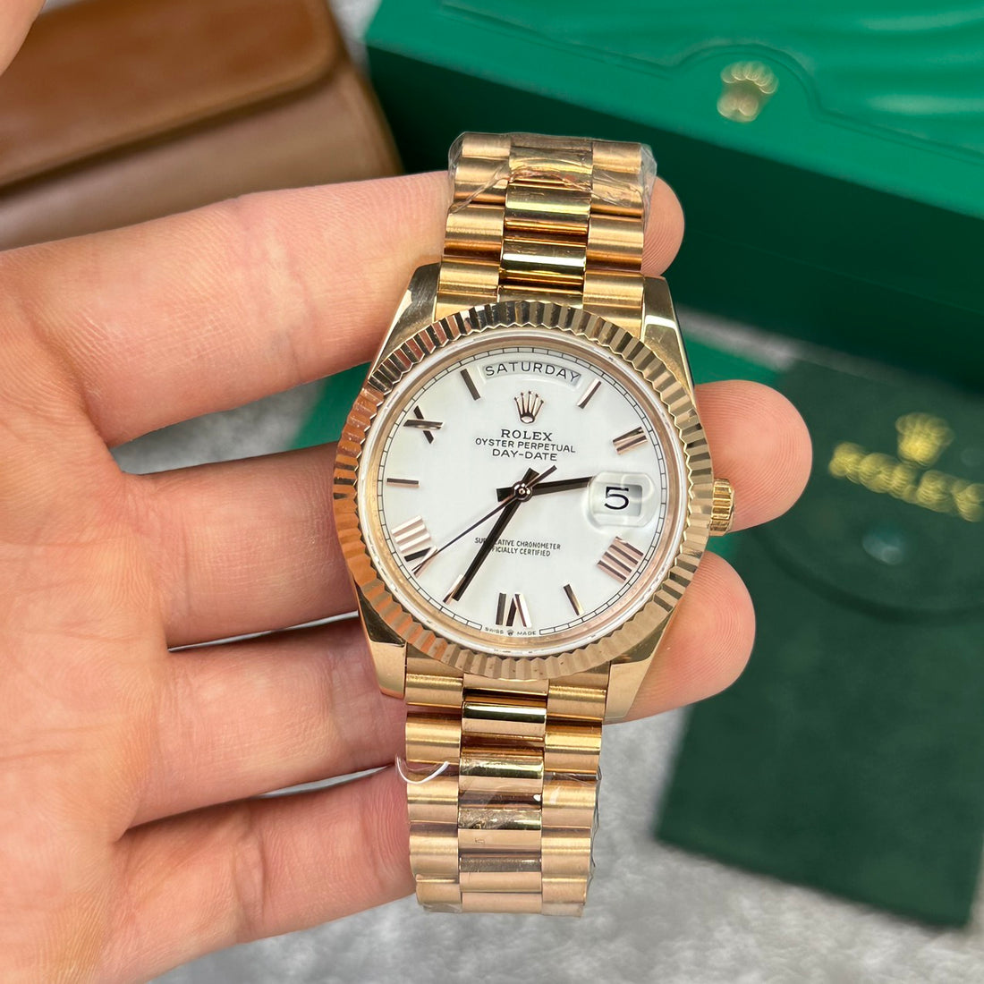 Rolex Day-Date 228235 Or rose Cadran blanc V2 40 mm