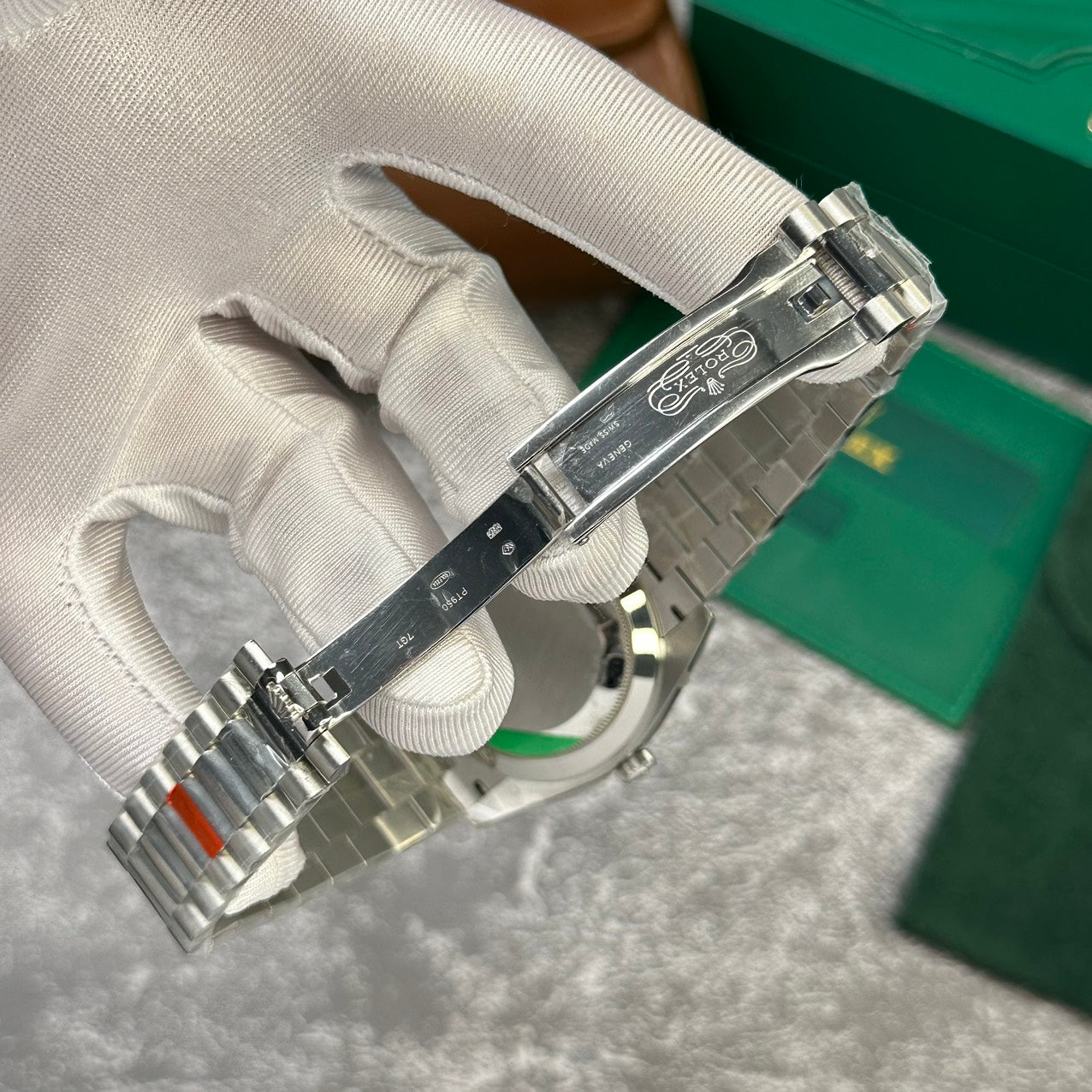 Rolex Day-Date 228236 Bracelet President V2 40 mm