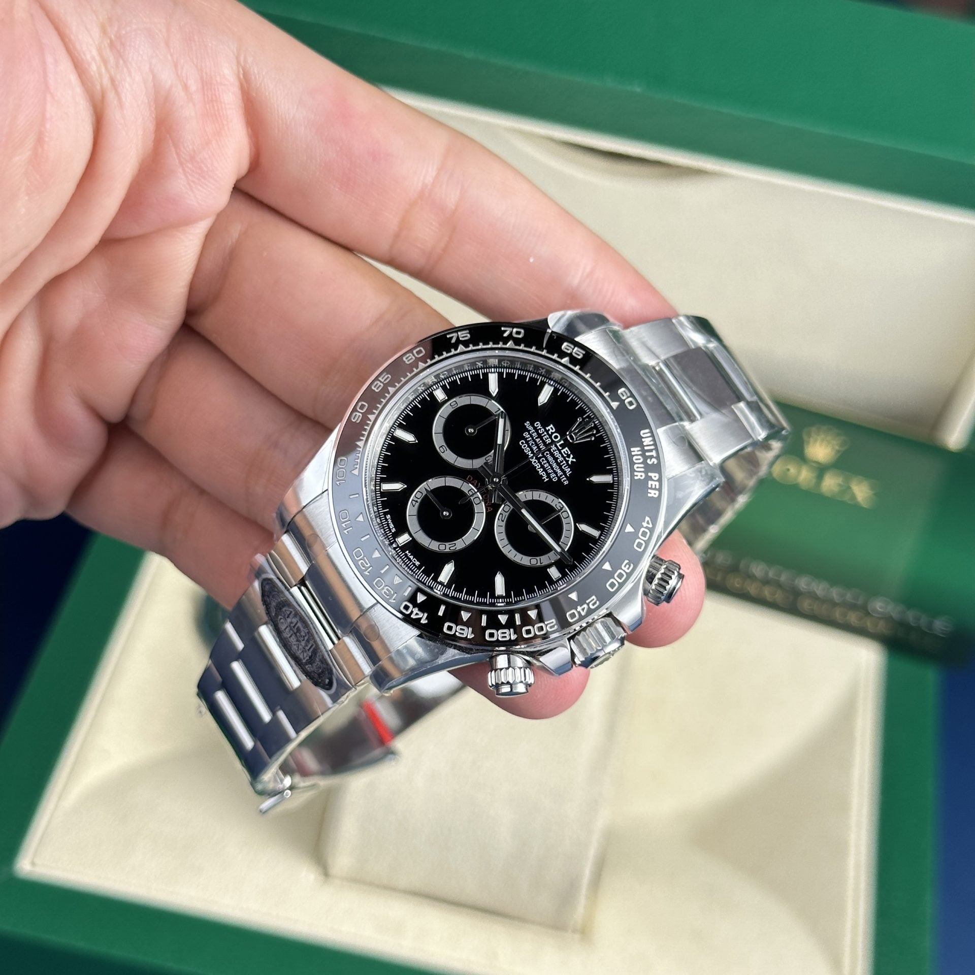 Rolex Daytona 126500LN Godzilla 40 mm